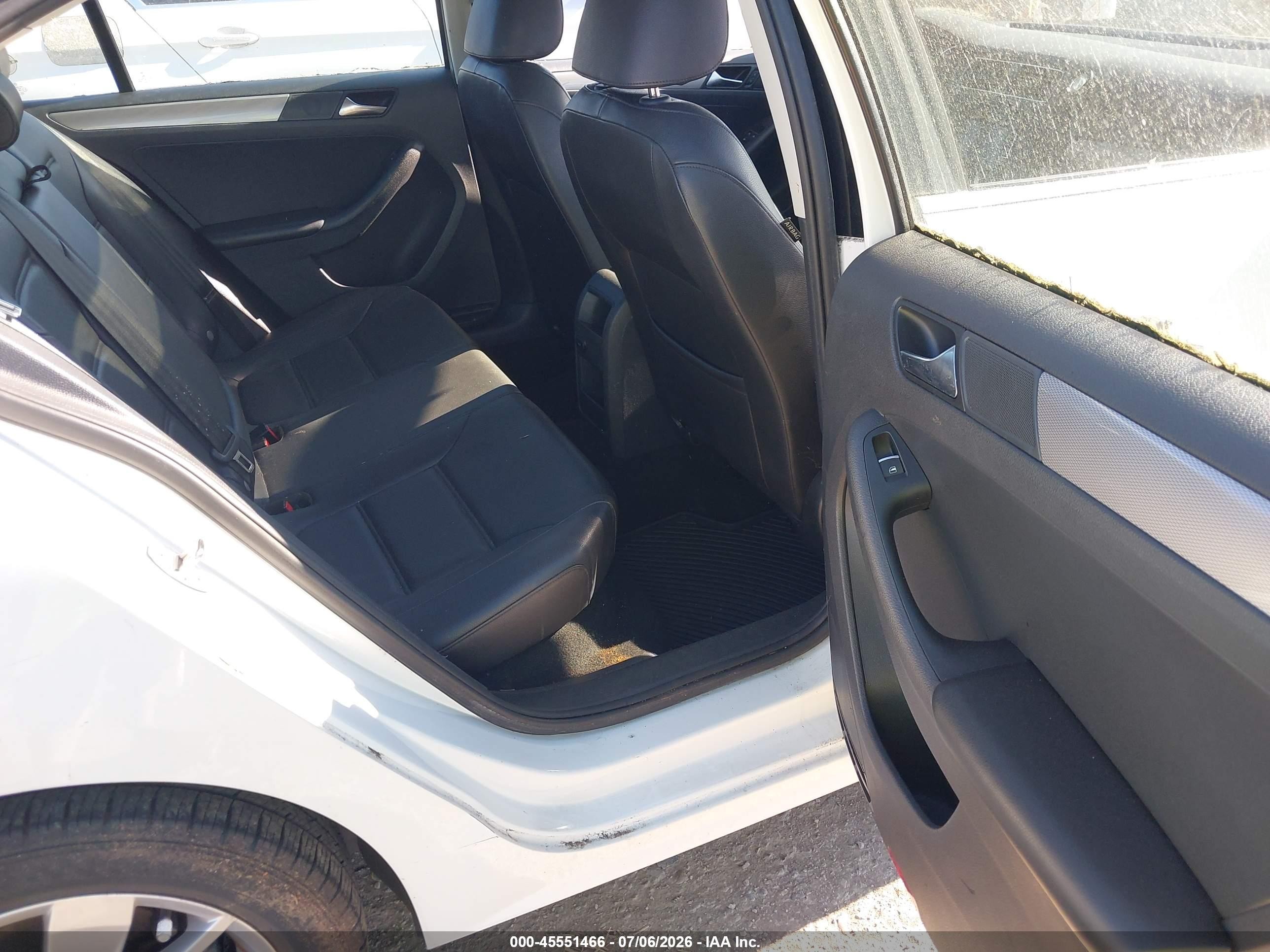 2015 Volkswagen Jetta 1.8t Se White vin: 3VWD17AJ4FM286047