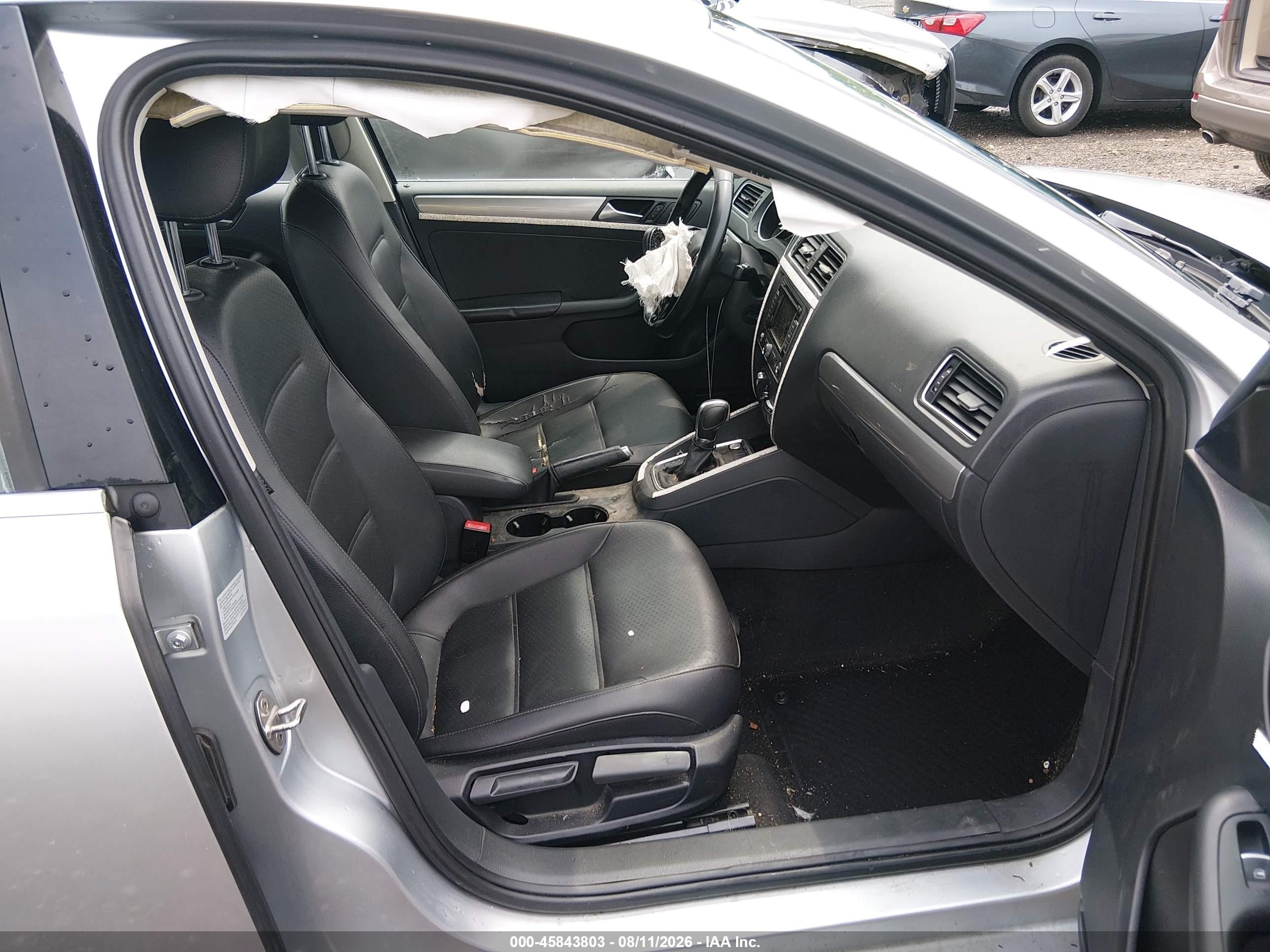 2015 Volkswagen Jetta 1.8t Se Silver vin: 3VWD17AJ4FM299073
