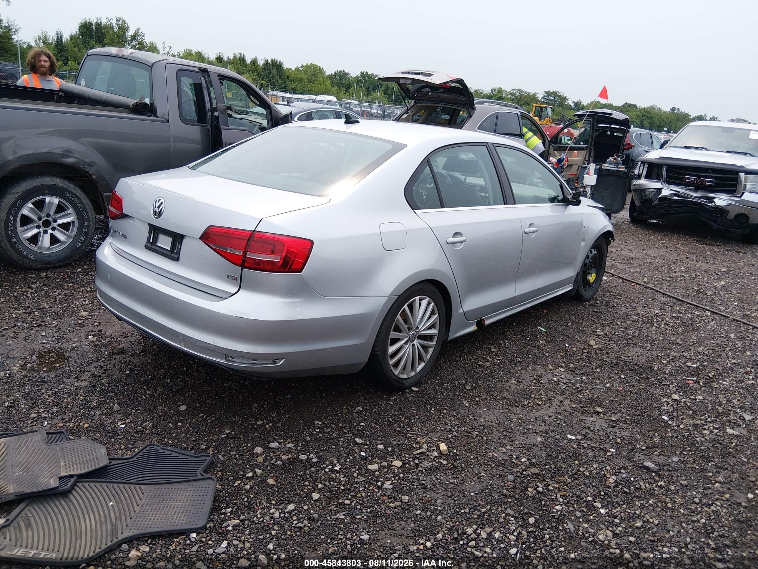 2015 Volkswagen Jetta 1.8t Se Silver vin: 3VWD17AJ4FM299073