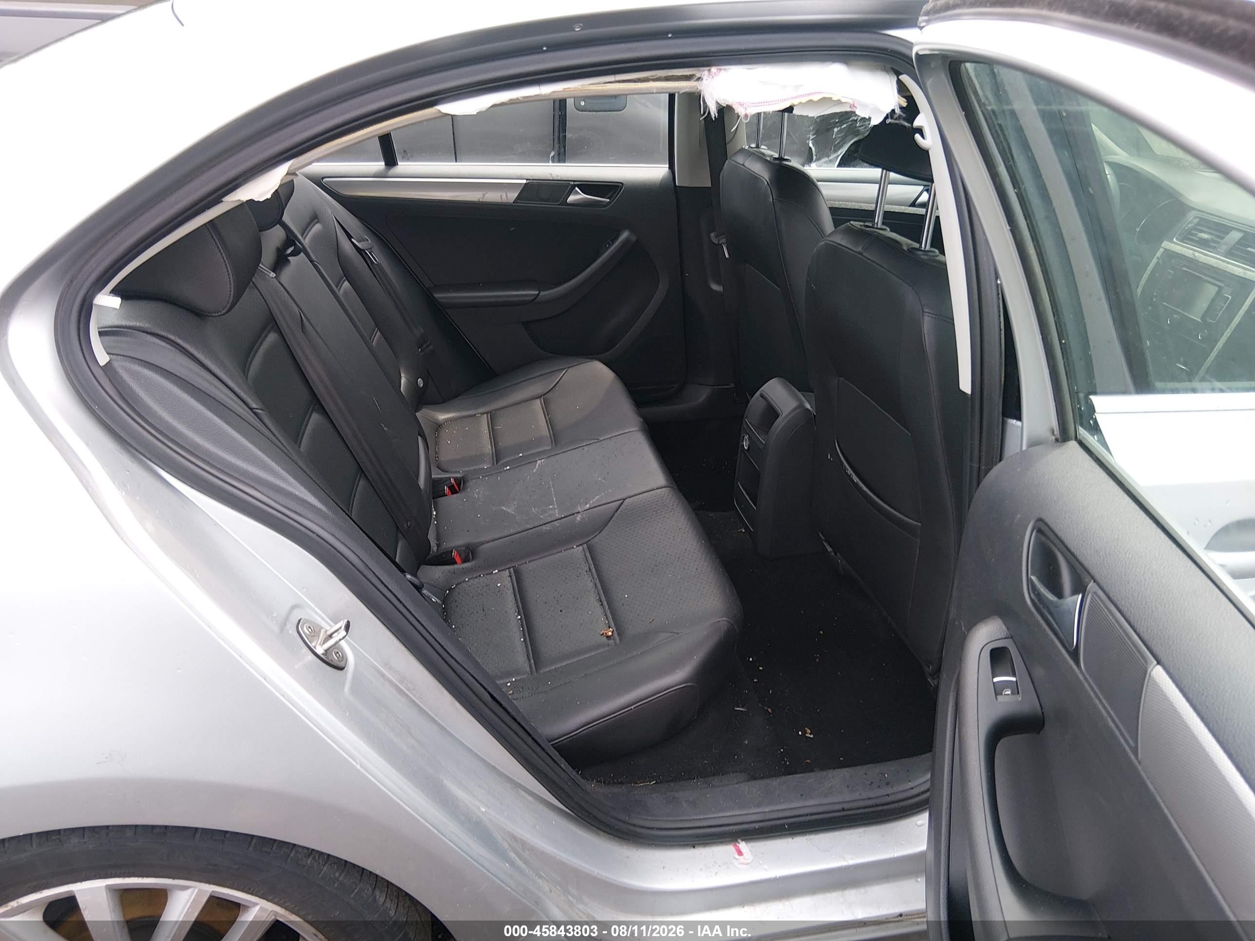 2015 Volkswagen Jetta 1.8t Se Silver vin: 3VWD17AJ4FM299073