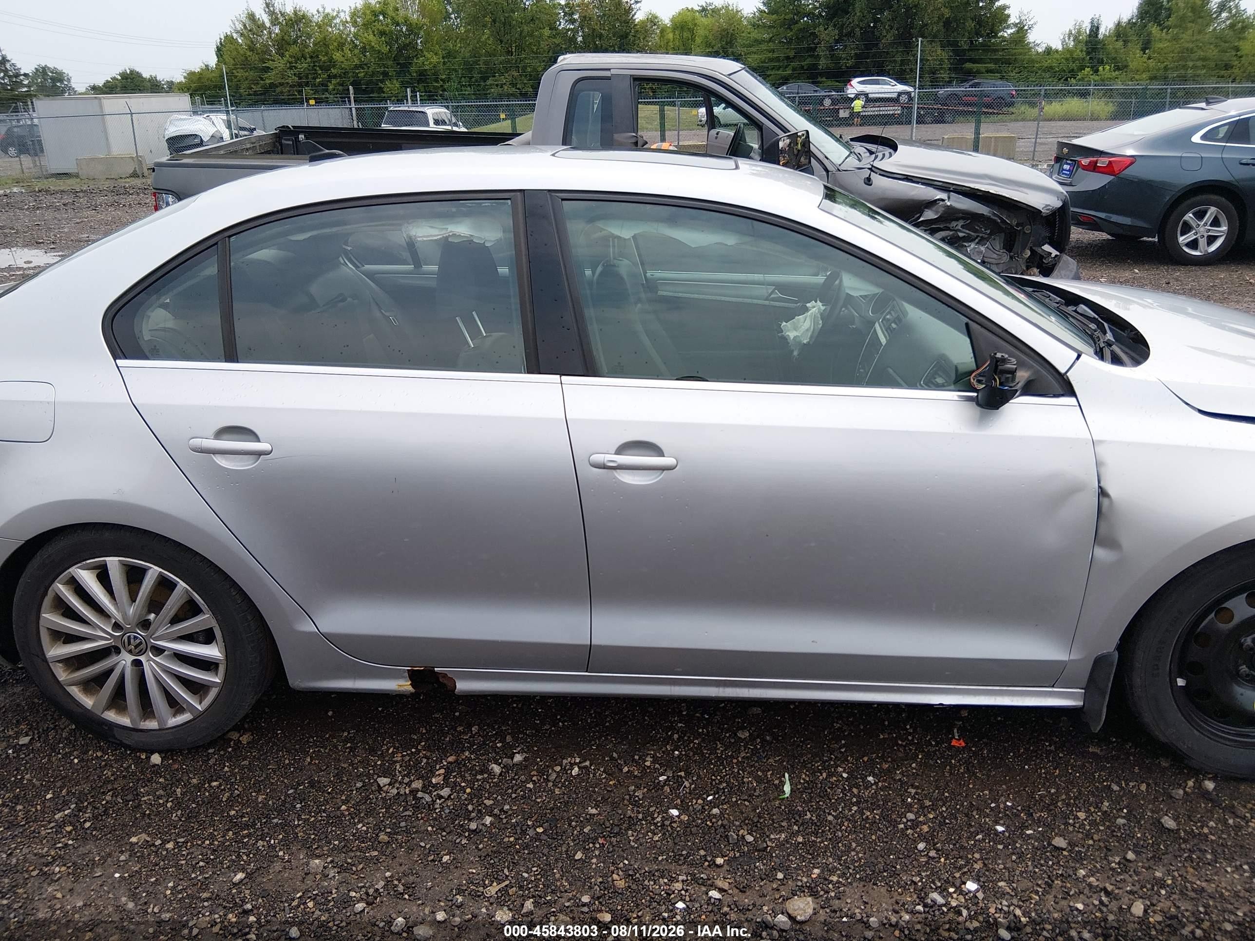 2015 Volkswagen Jetta 1.8t Se Silver vin: 3VWD17AJ4FM299073