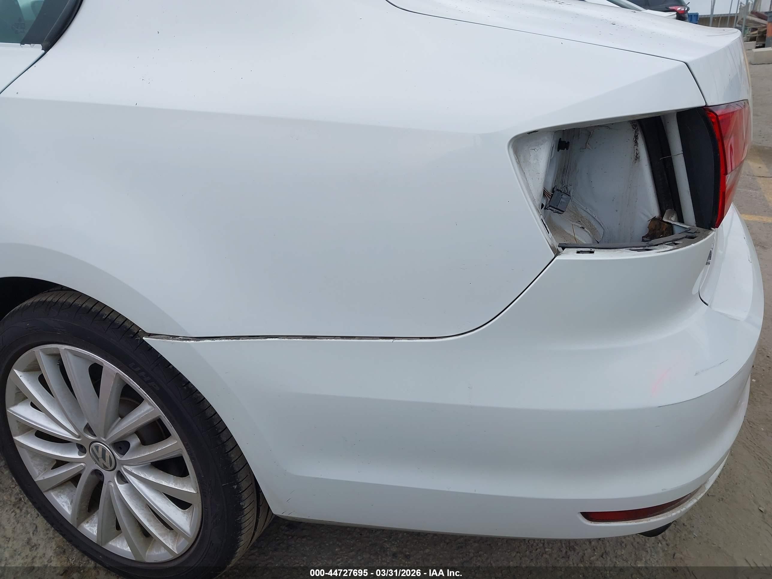 2015 Volkswagen Jetta 1.8t Se White vin: 3VWD17AJ4FM339457
