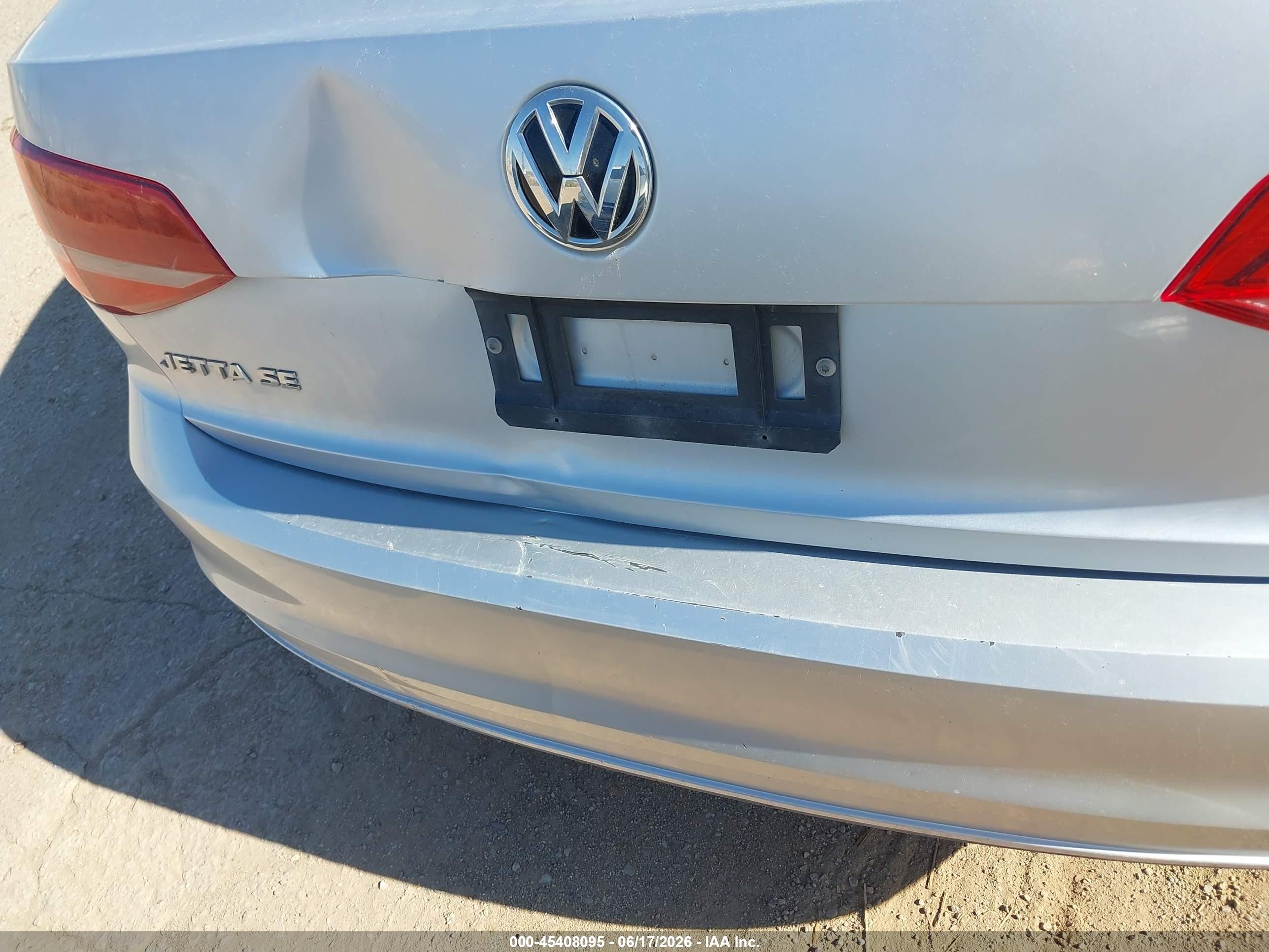 2015 Volkswagen Jetta 1.8t Se Silver vin: 3VWD17AJ4FM341547