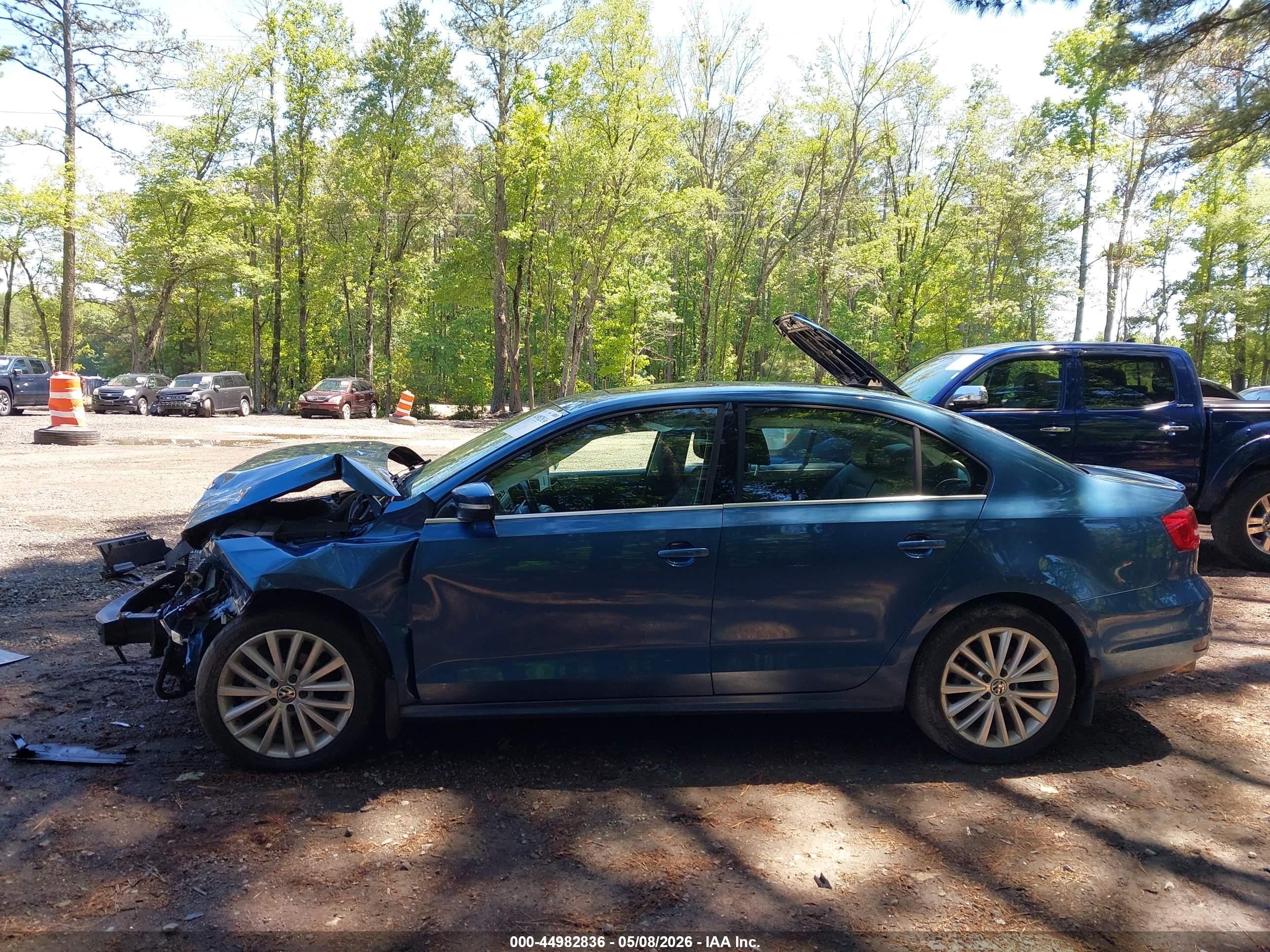 2015 Volkswagen Jetta 1.8t Se Blue vin: 3VWD17AJ4FM353651