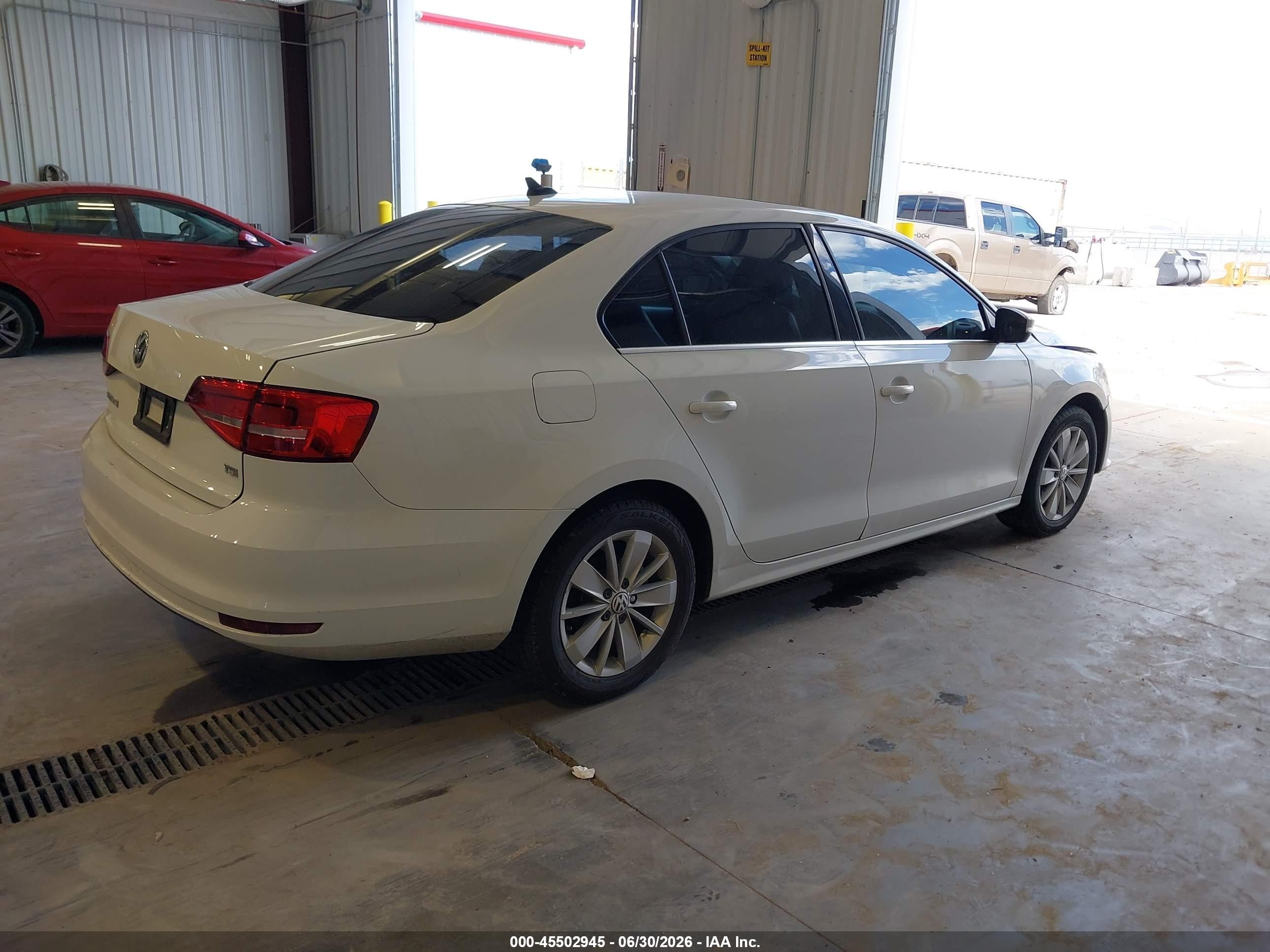 2015 Volkswagen Jetta 1.8t Se Белый vin: 3VWD17AJ4FM406218