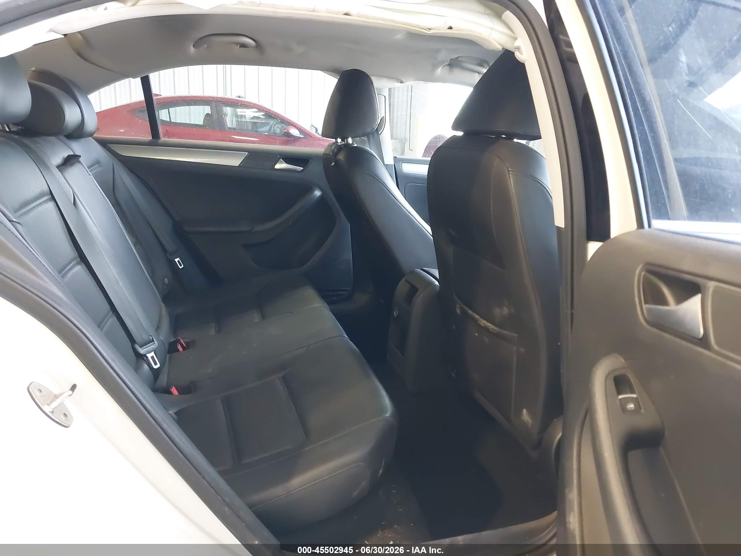 2015 Volkswagen Jetta 1.8t Se Белый vin: 3VWD17AJ4FM406218
