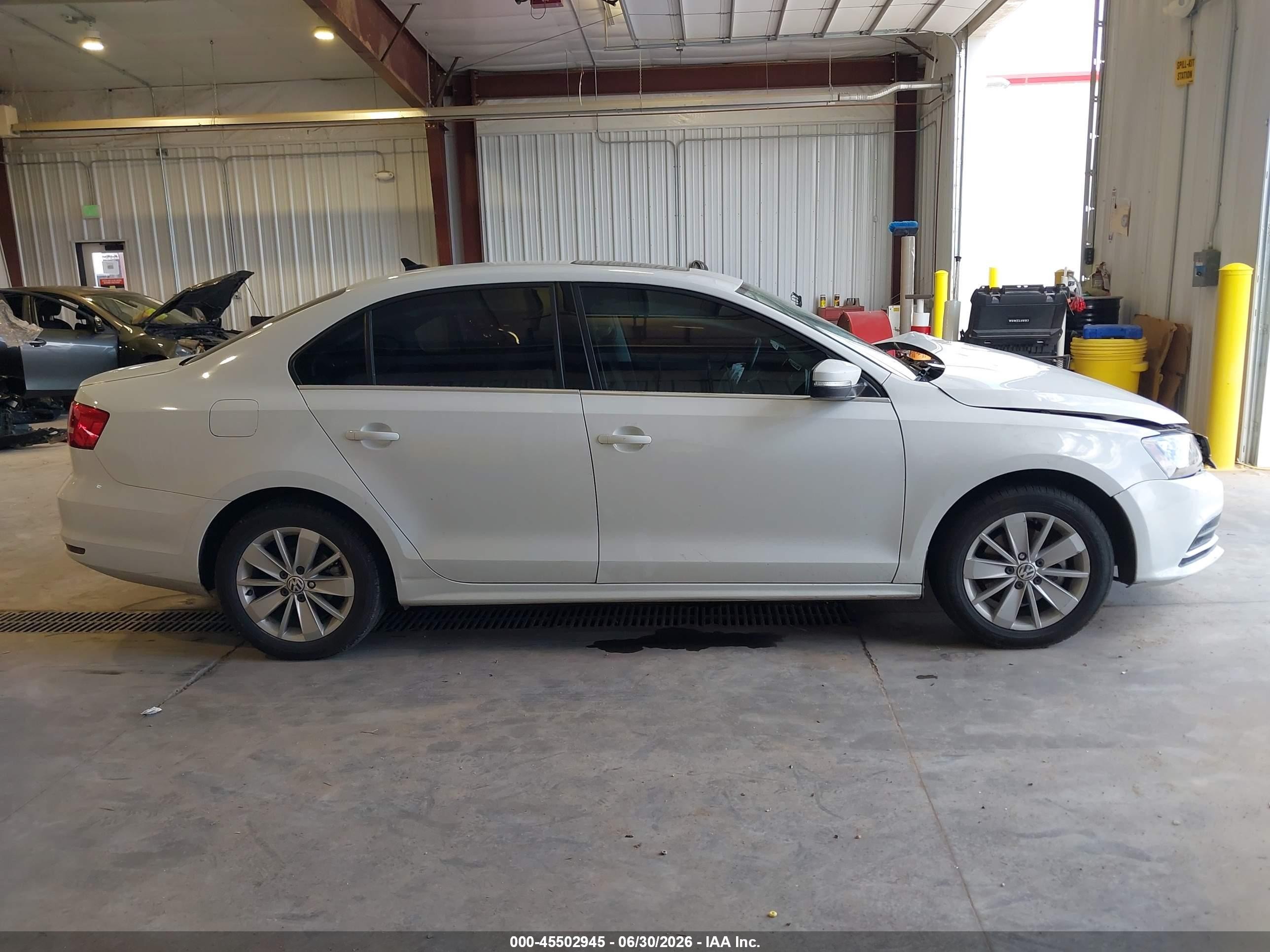 2015 Volkswagen Jetta 1.8t Se Белый vin: 3VWD17AJ4FM406218