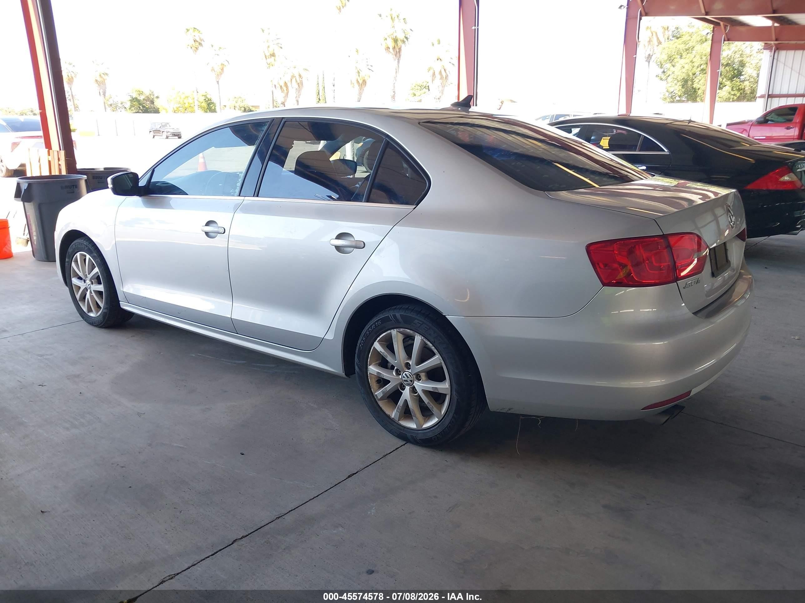 2014 Volkswagen Jetta 1.8t Se Silver vin: 3VWD17AJ5EM253203