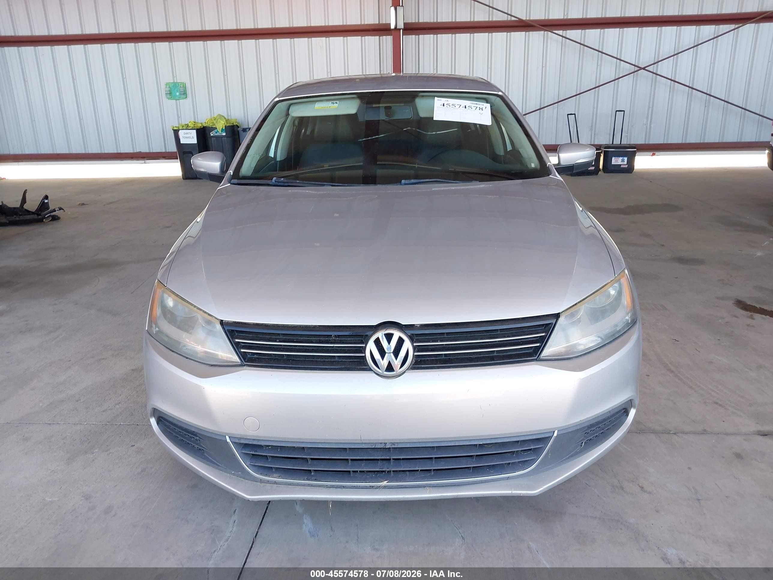 2014 Volkswagen Jetta 1.8t Se Silver vin: 3VWD17AJ5EM253203