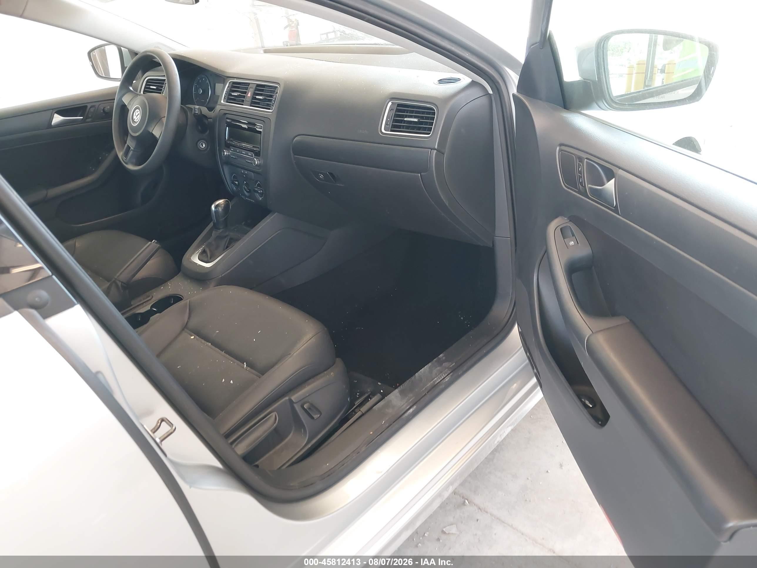 2014 Volkswagen Jetta 1.8t Se Silver vin: 3VWD17AJ5EM297699