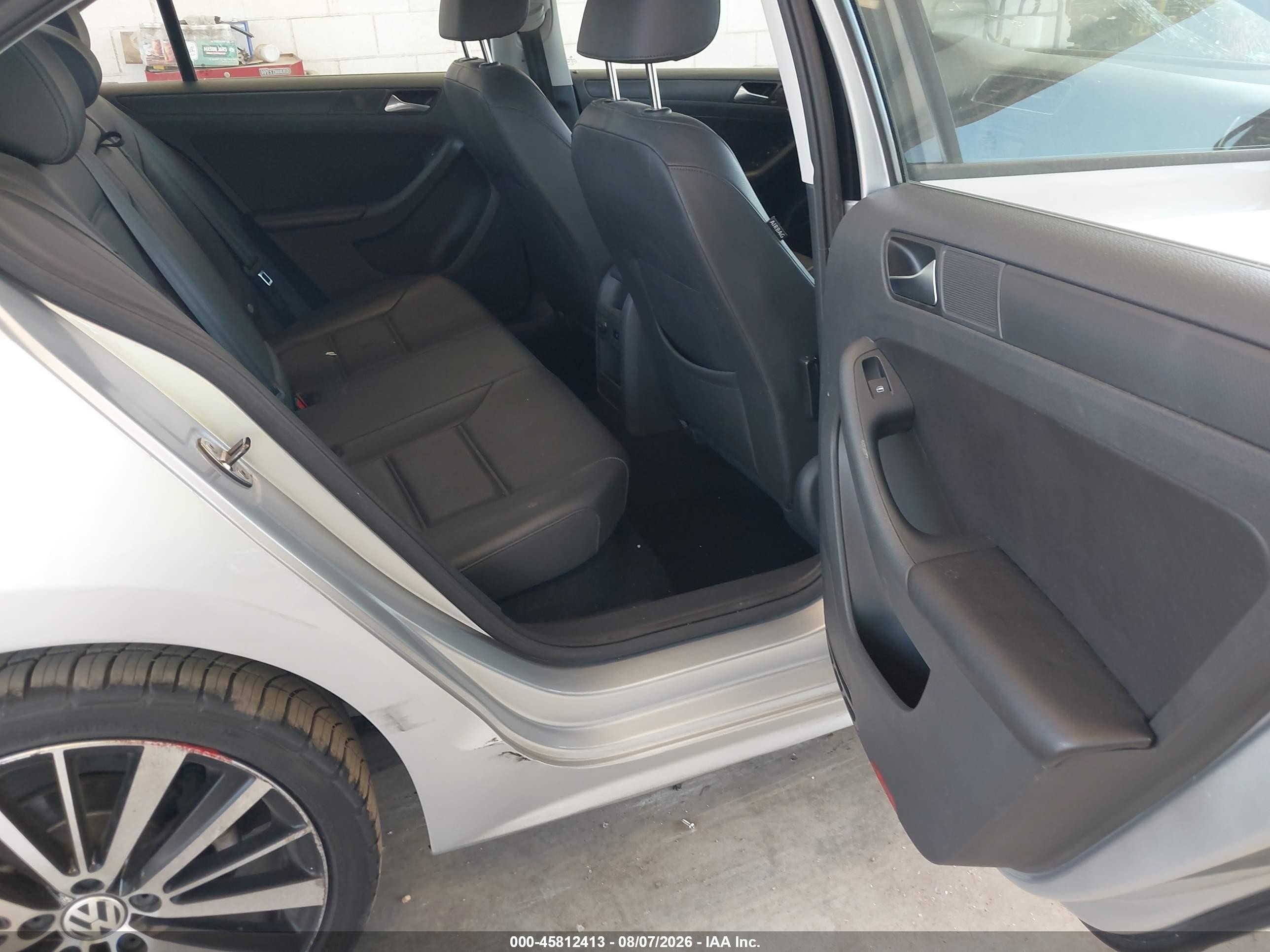 2014 Volkswagen Jetta 1.8t Se Silver vin: 3VWD17AJ5EM297699