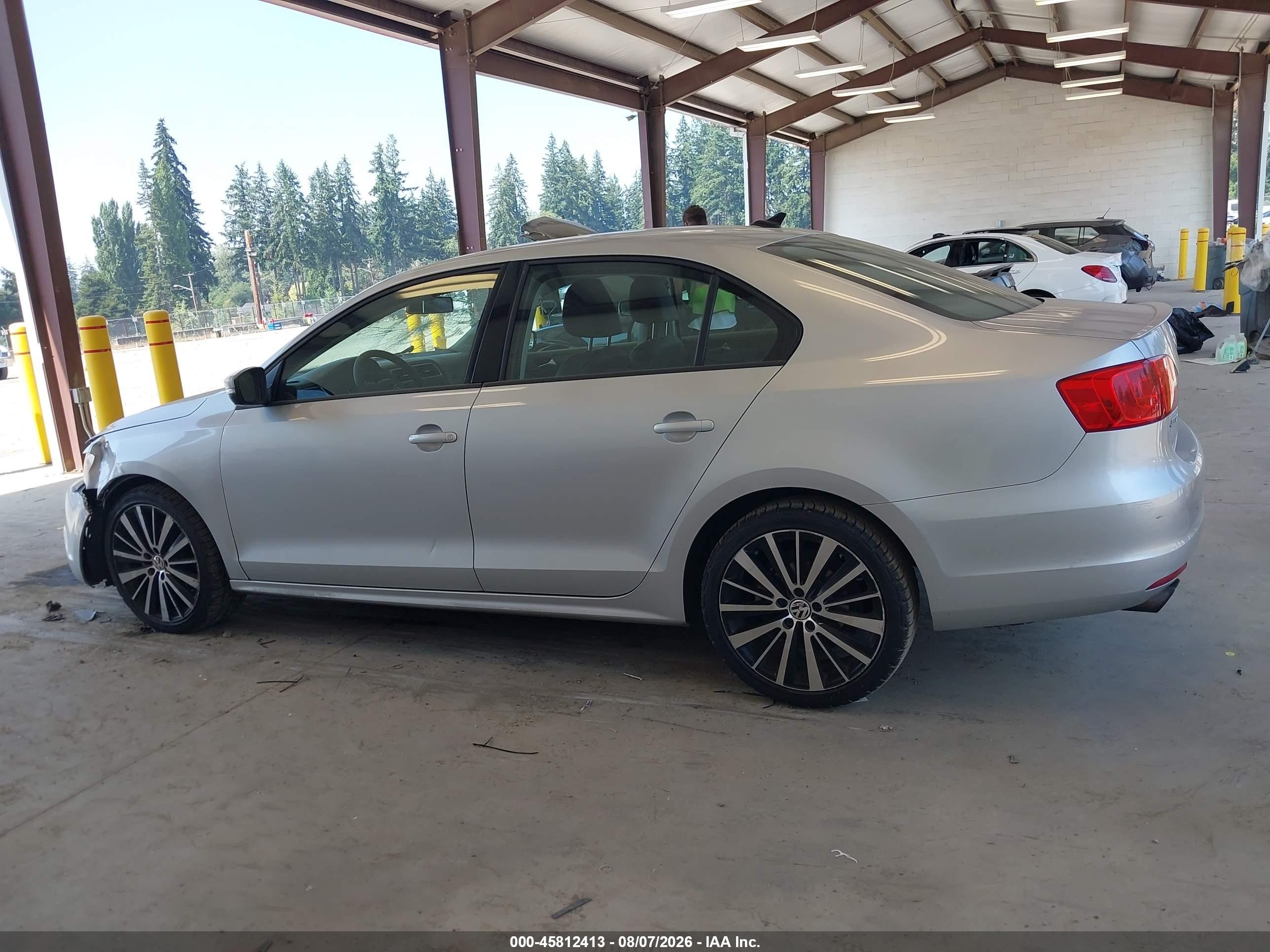 2014 Volkswagen Jetta 1.8t Se Silver vin: 3VWD17AJ5EM297699