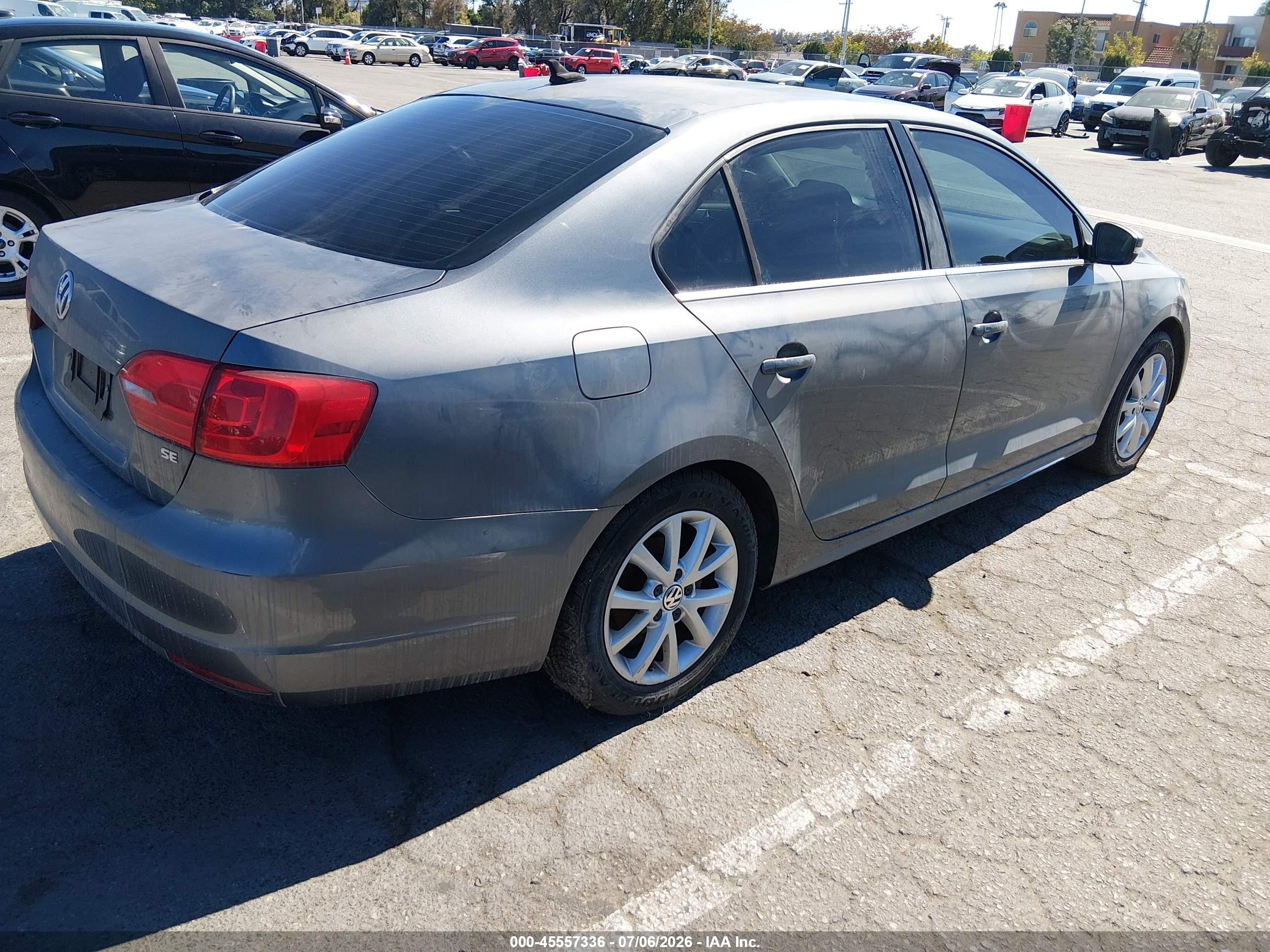 2014 Volkswagen Jetta 1.8t Se Gray vin: 3VWD17AJ5EM329082