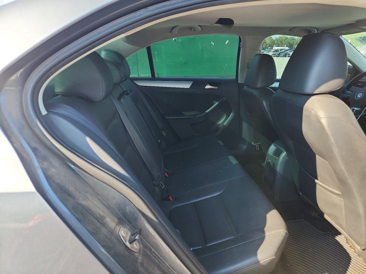 2014 Volkswagen Jetta Se Gray vin: 3VWD17AJ5EM401429
