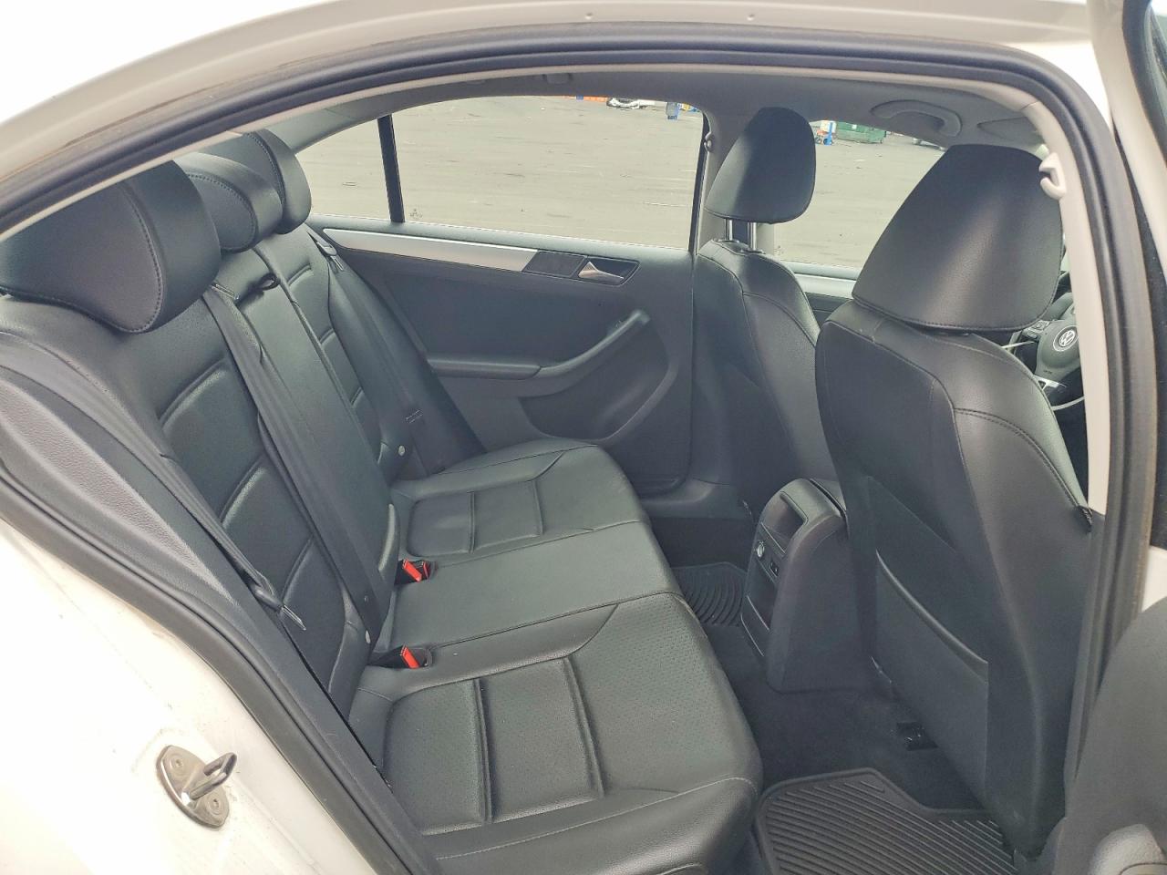 2014 Volkswagen Jetta Se White vin: 3VWD17AJ5EM407246