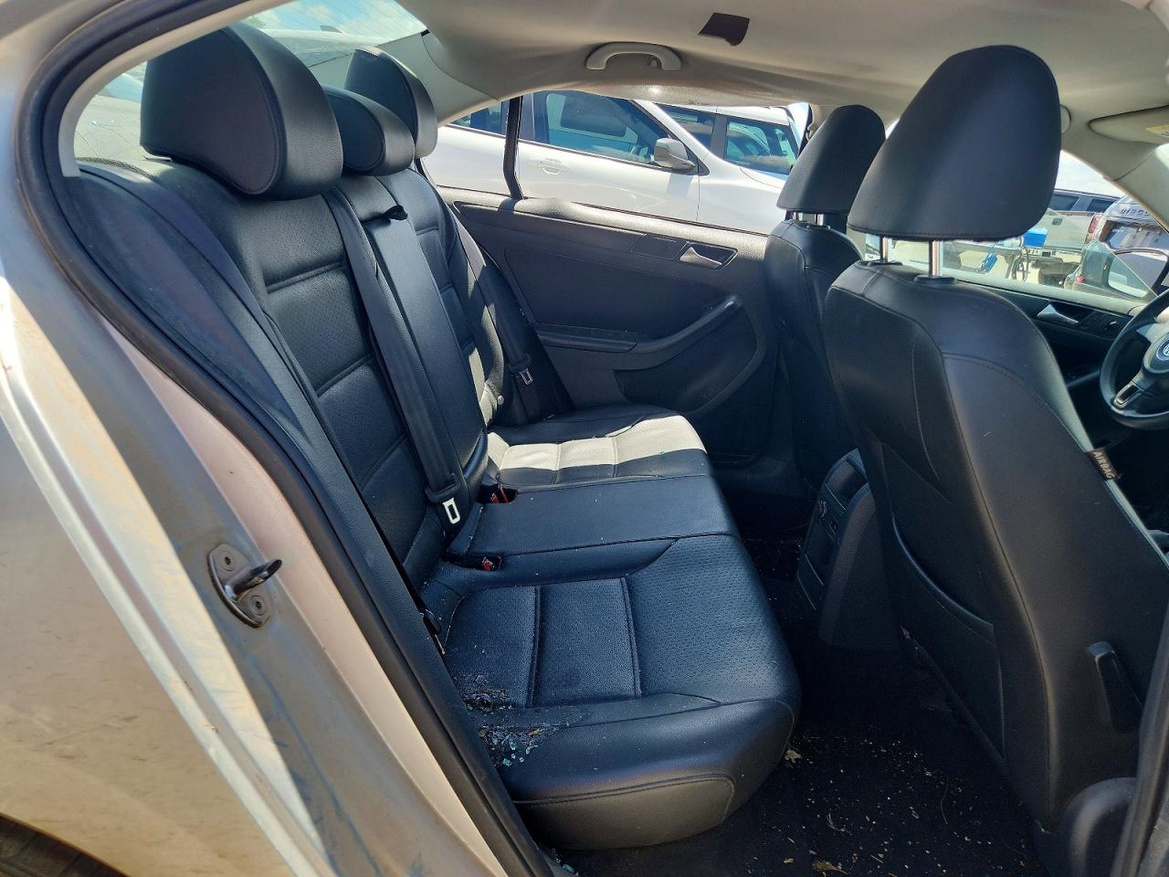 2014 Volkswagen Jetta Se Silver vin: 3VWD17AJ5EM418568
