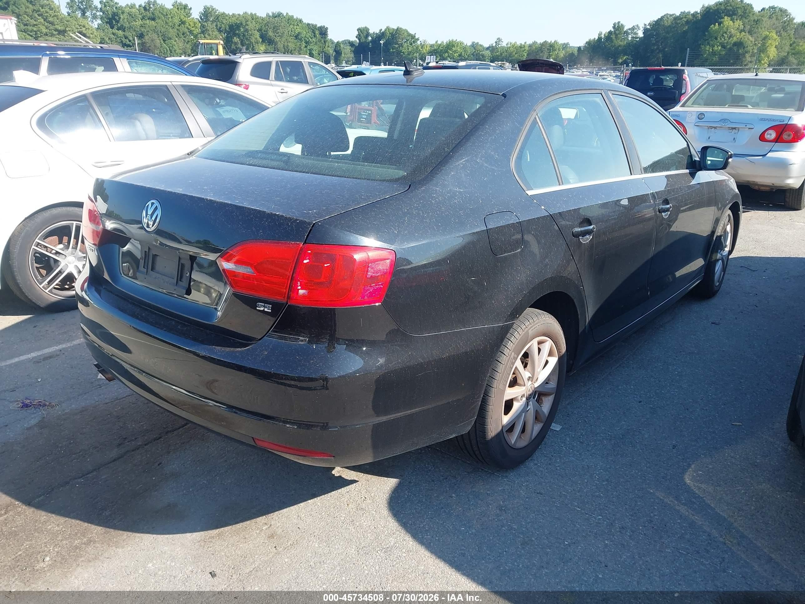 2014 Volkswagen Jetta 1.8t Se Черный vin: 3VWD17AJ5EM436620
