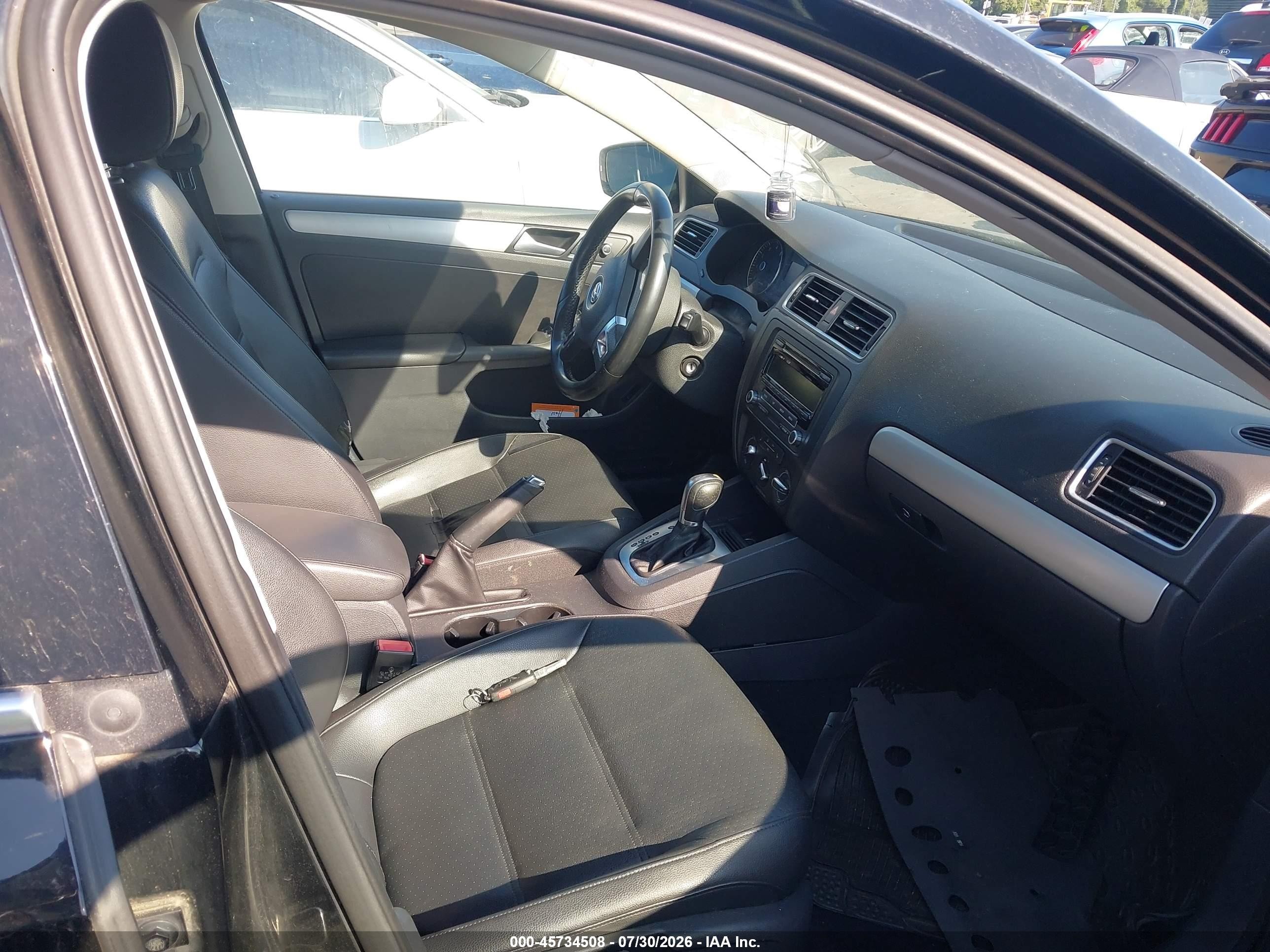 2014 Volkswagen Jetta 1.8t Se Черный vin: 3VWD17AJ5EM436620