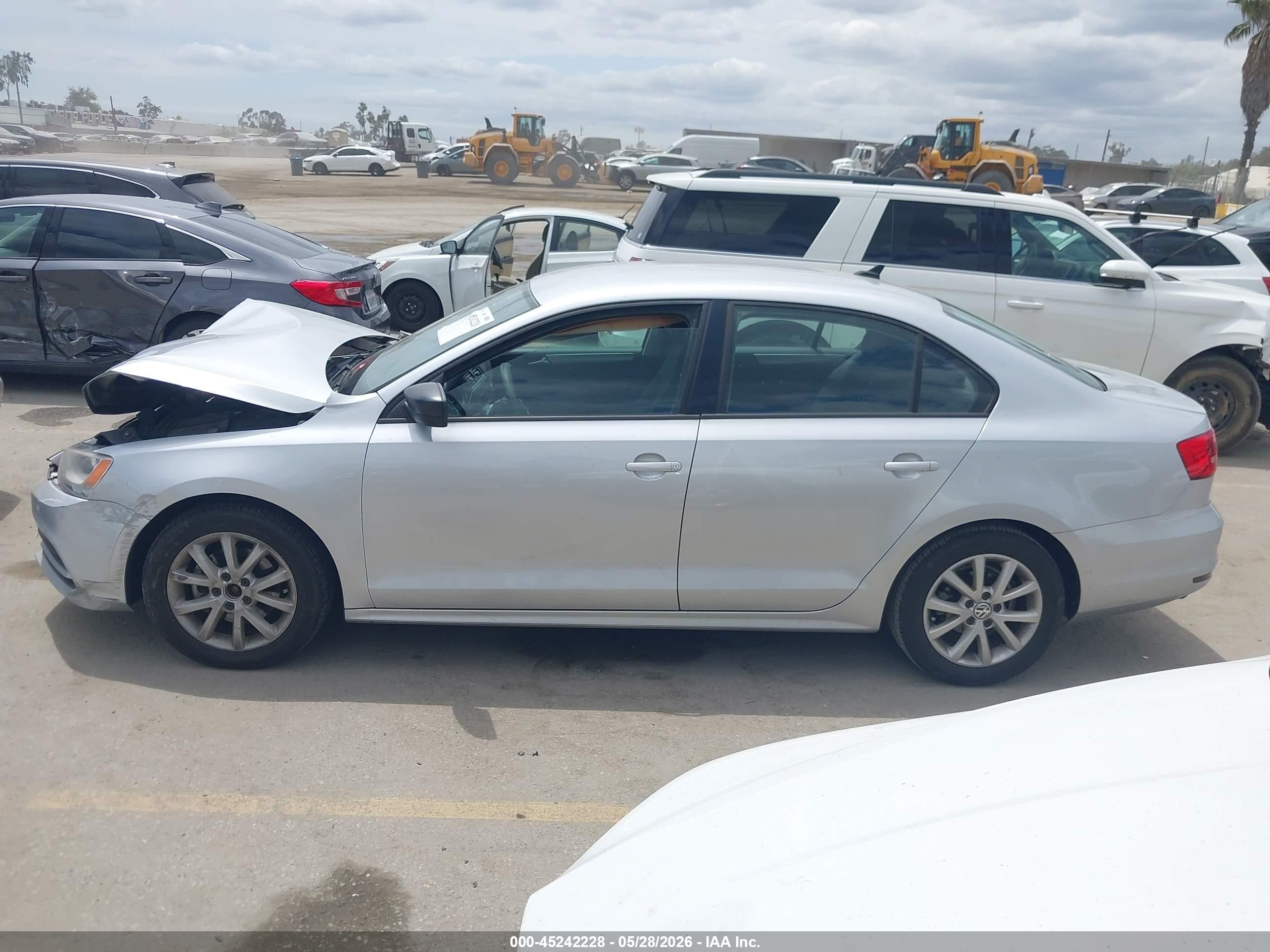 2015 Volkswagen Jetta 1.8t Se Silver vin: 3VWD17AJ5FM221742