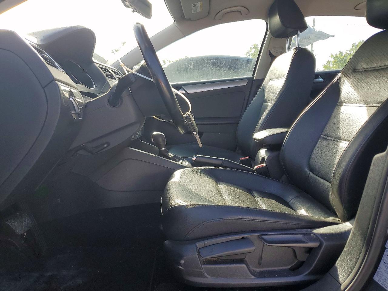 2015 Volkswagen Jetta Se Серый vin: 3VWD17AJ5FM235155