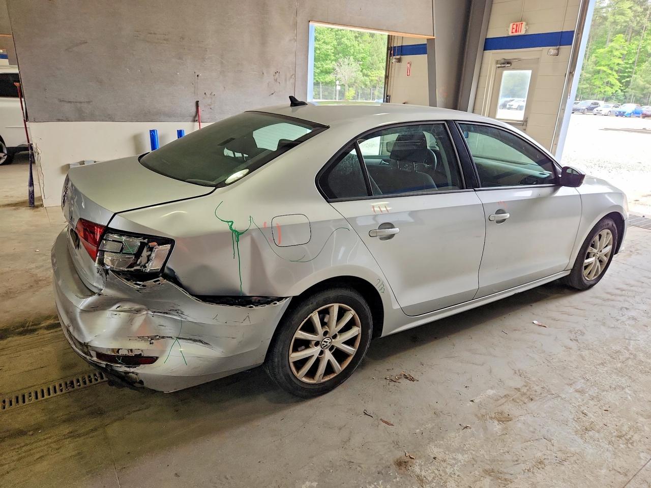 2015 Volkswagen Jetta Se Silver vin: 3VWD17AJ5FM245863