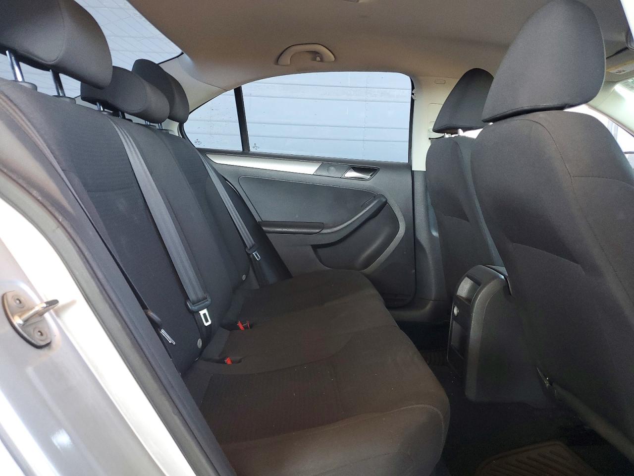 2015 Volkswagen Jetta Se Silver vin: 3VWD17AJ5FM263540