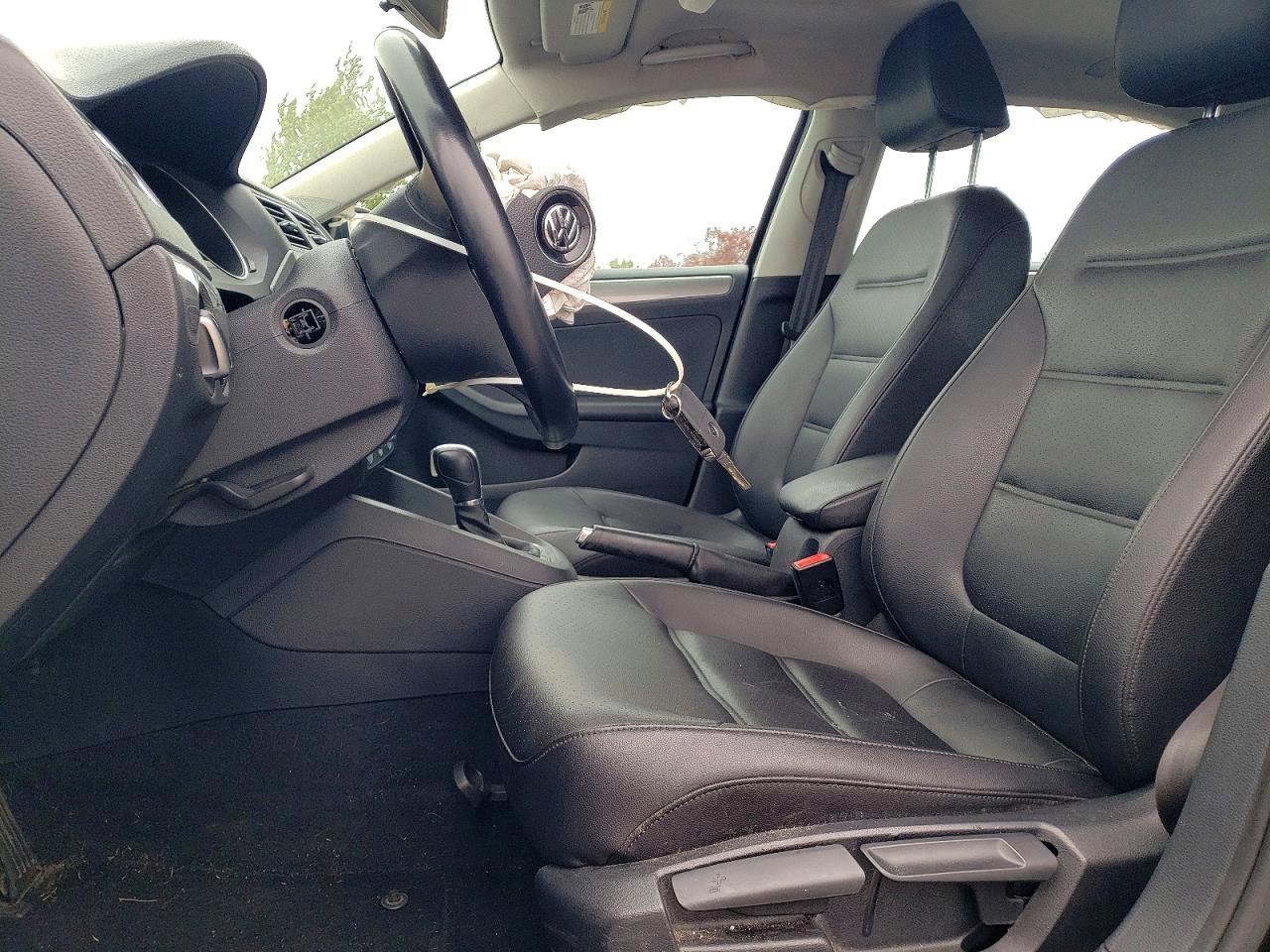 2015 Volkswagen Jetta Se Black vin: 3VWD17AJ5FM316852