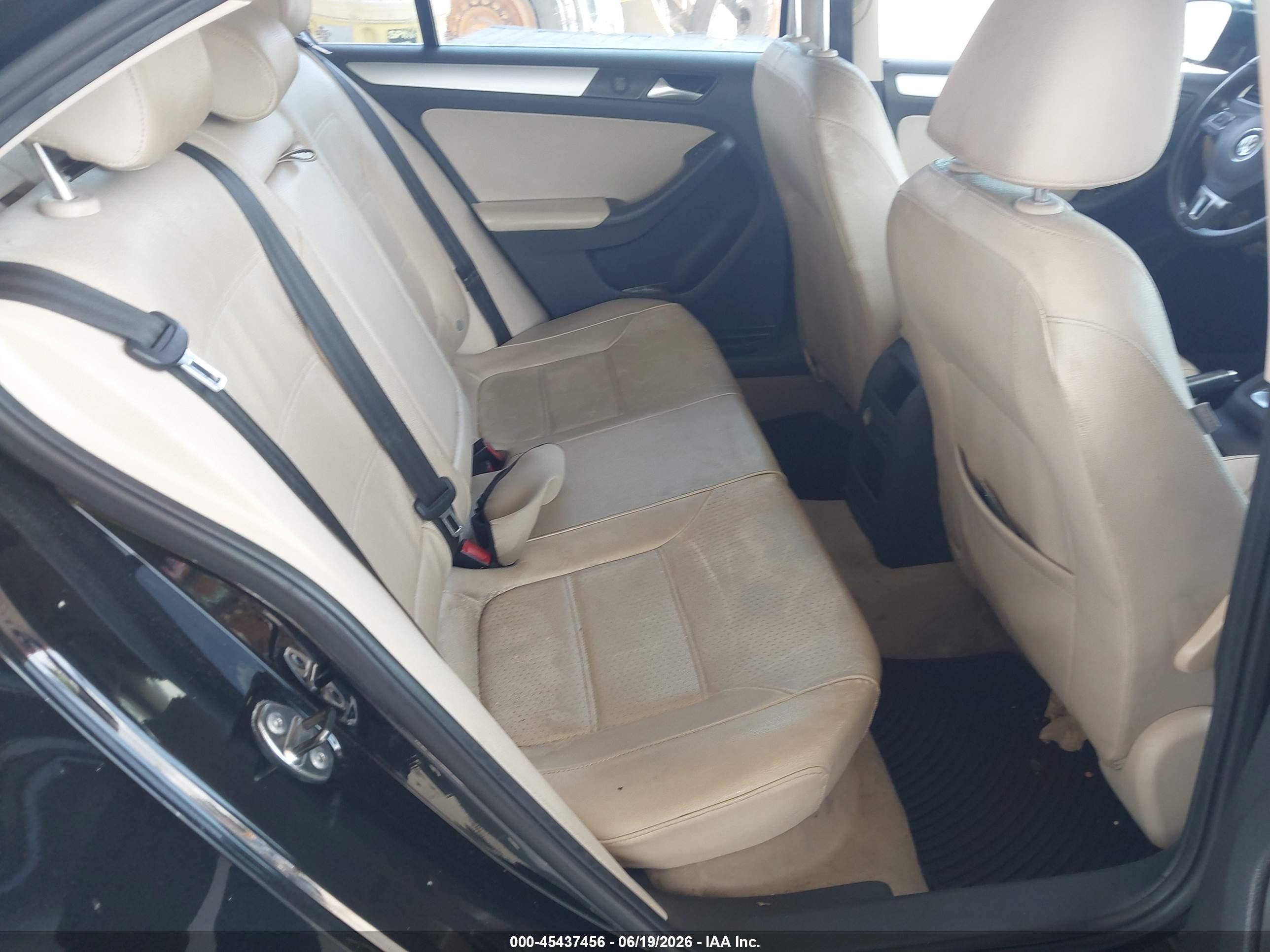 2014 Volkswagen Jetta 1.8t Se Black vin: 3VWD17AJ6EM221943