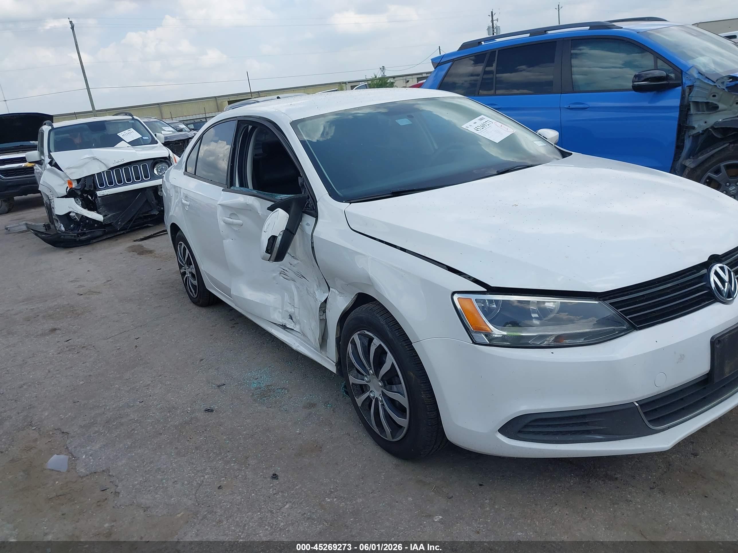 2014 Volkswagen Jetta 1.8t Se Белый vin: 3VWD17AJ6EM244381