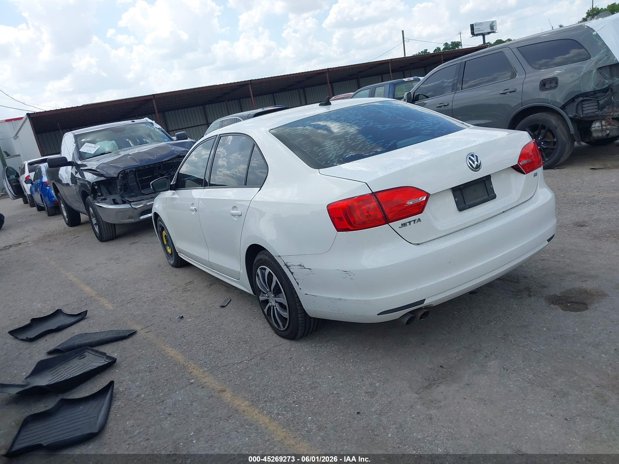 2014 Volkswagen Jetta 1.8t Se Белый vin: 3VWD17AJ6EM244381