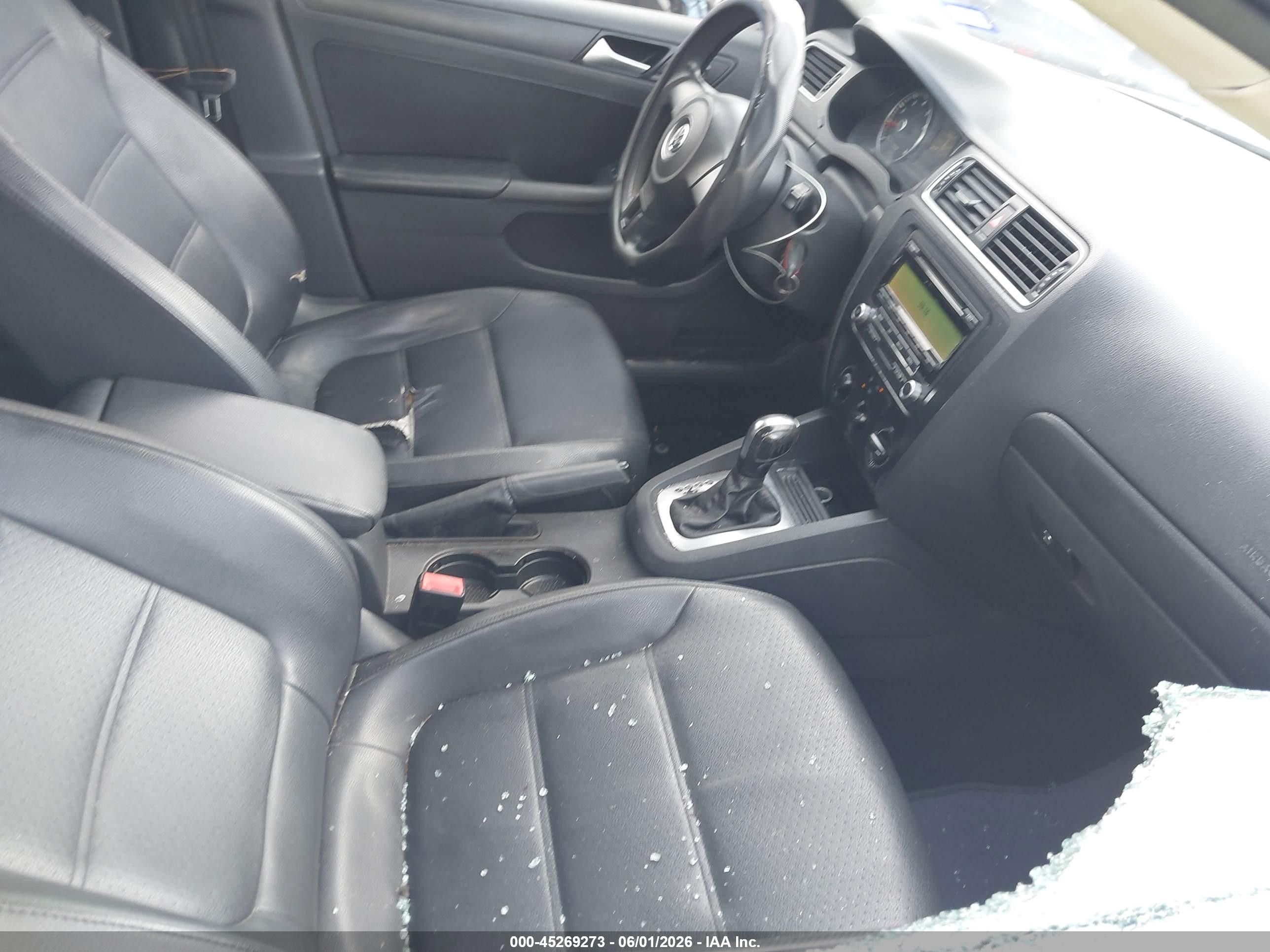 2014 Volkswagen Jetta 1.8t Se Белый vin: 3VWD17AJ6EM244381