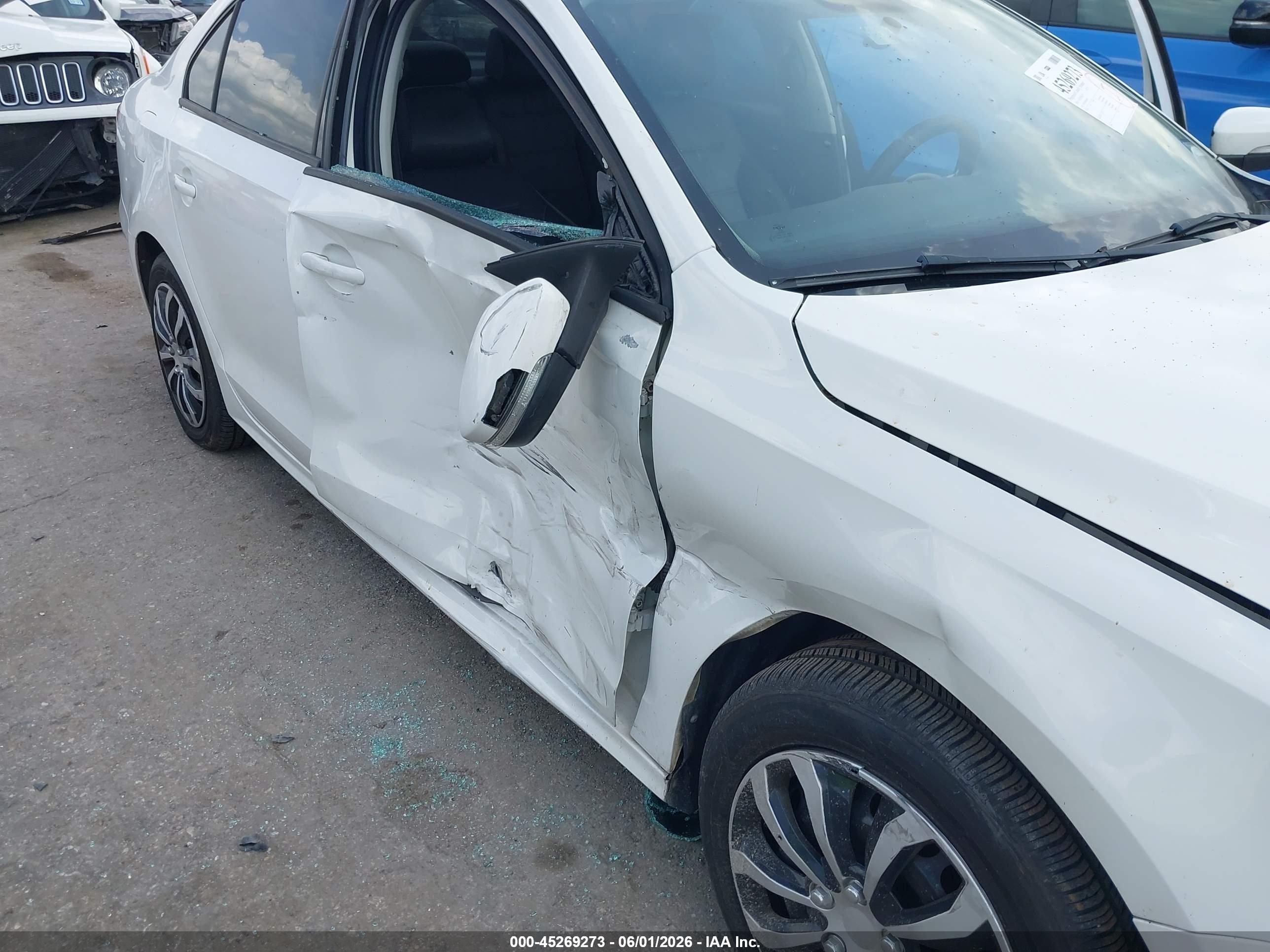 2014 Volkswagen Jetta 1.8t Se Белый vin: 3VWD17AJ6EM244381