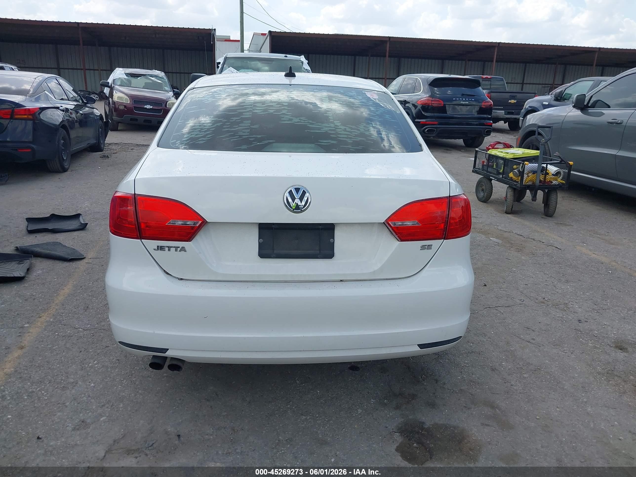 2014 Volkswagen Jetta 1.8t Se Белый vin: 3VWD17AJ6EM244381