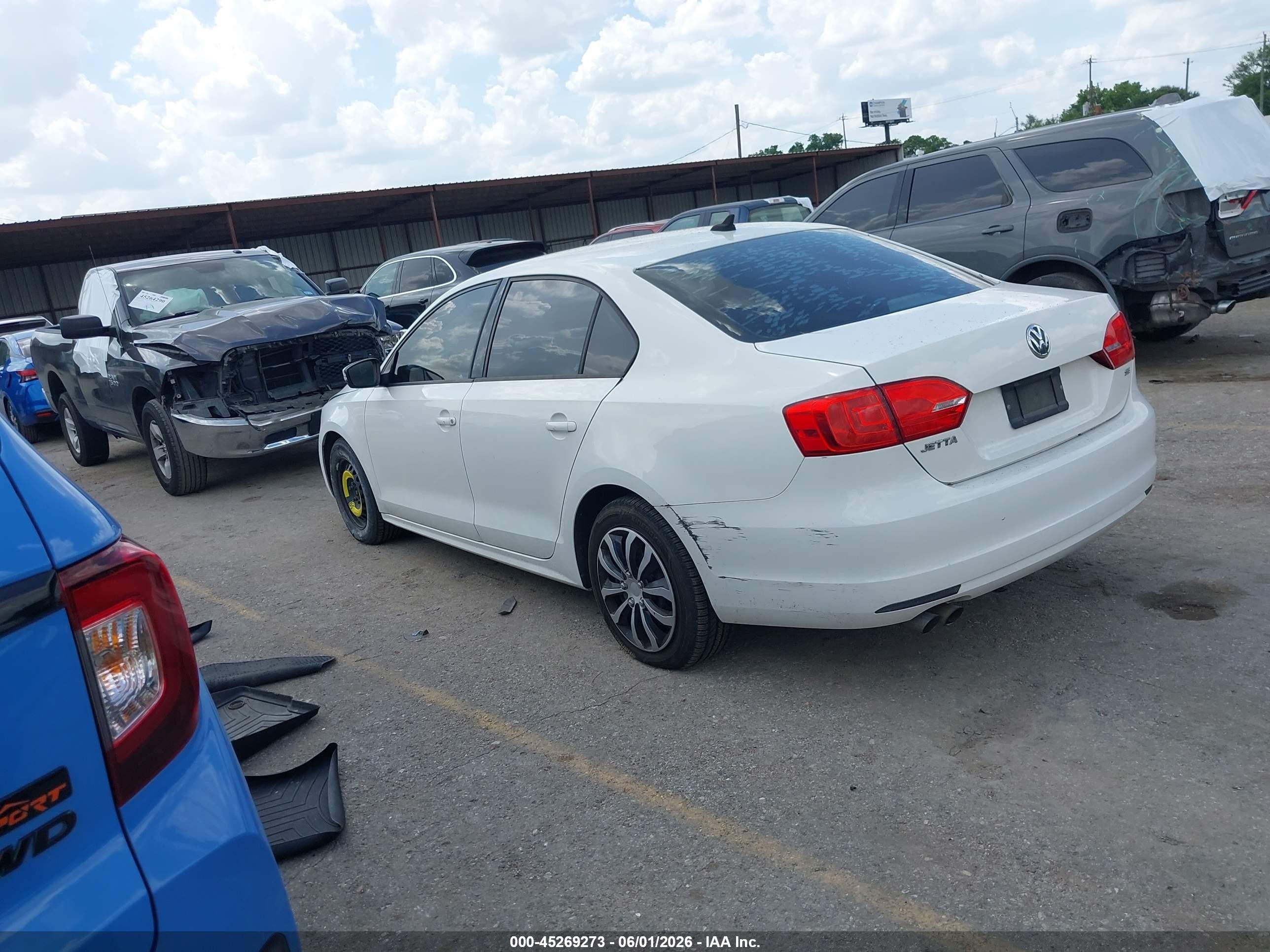 2014 Volkswagen Jetta 1.8t Se Белый vin: 3VWD17AJ6EM244381