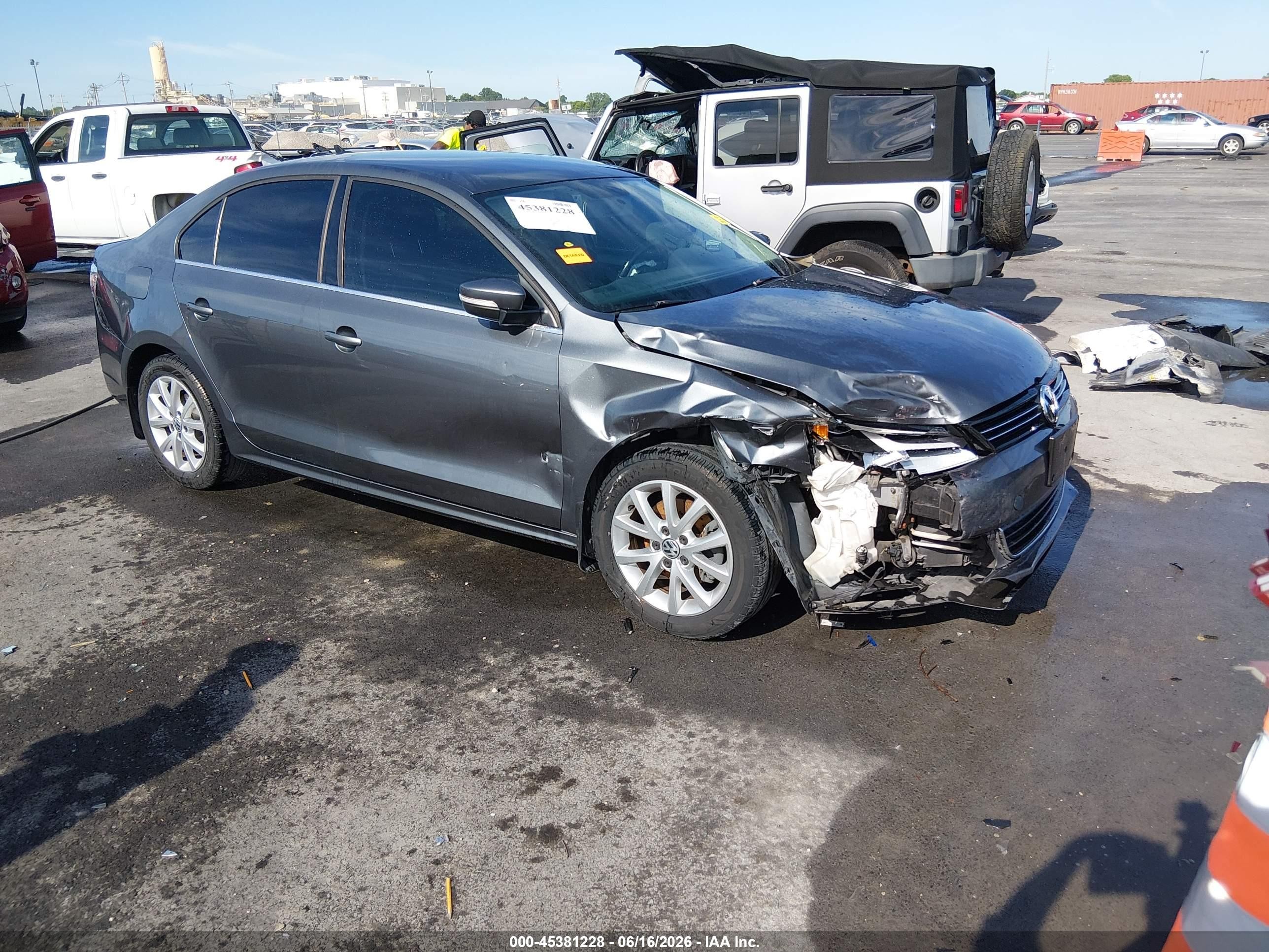 2014 Volkswagen Jetta 1.8t Se Gray vin: 3VWD17AJ6EM256157