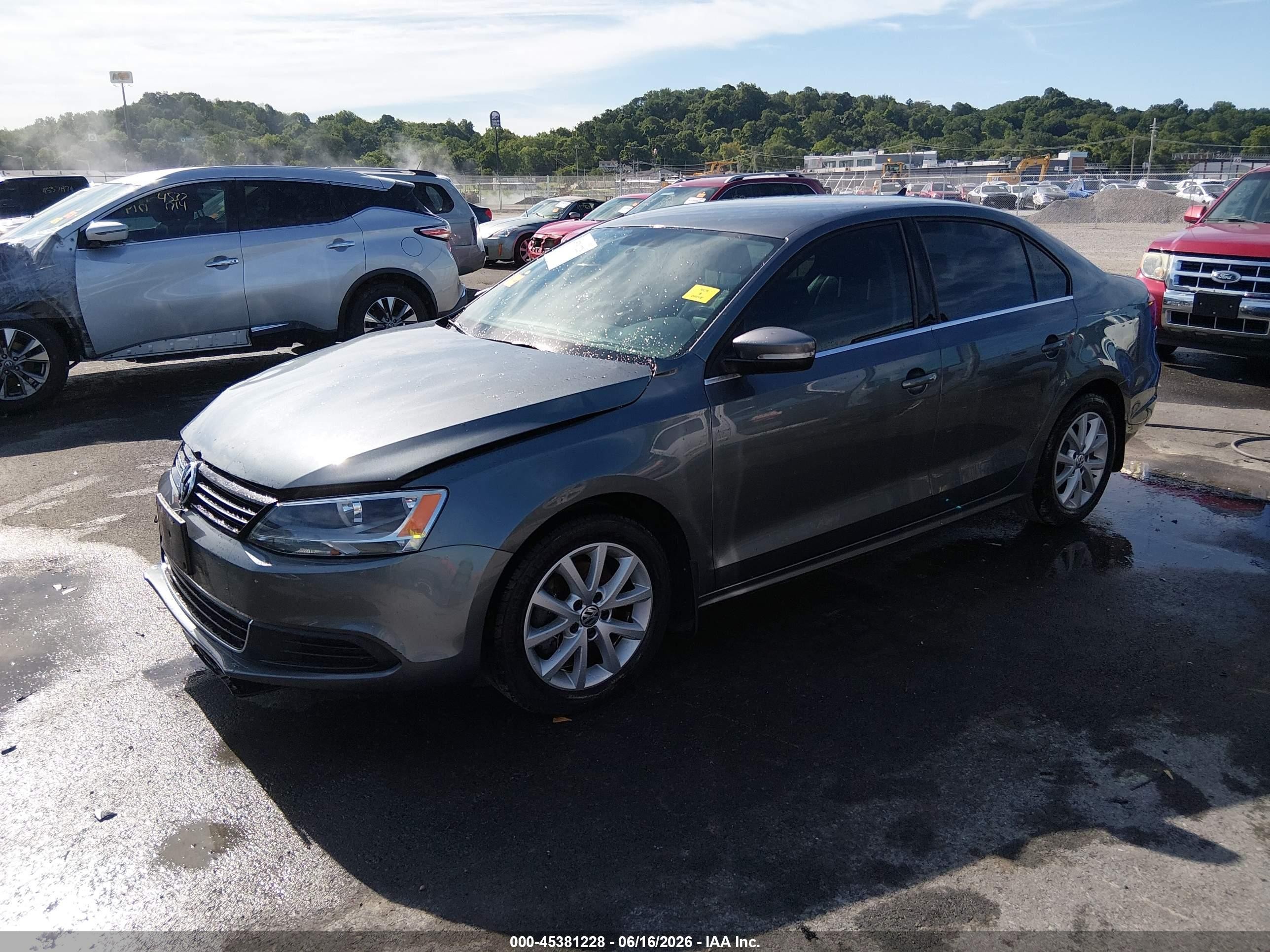 2014 Volkswagen Jetta 1.8t Se Gray vin: 3VWD17AJ6EM256157