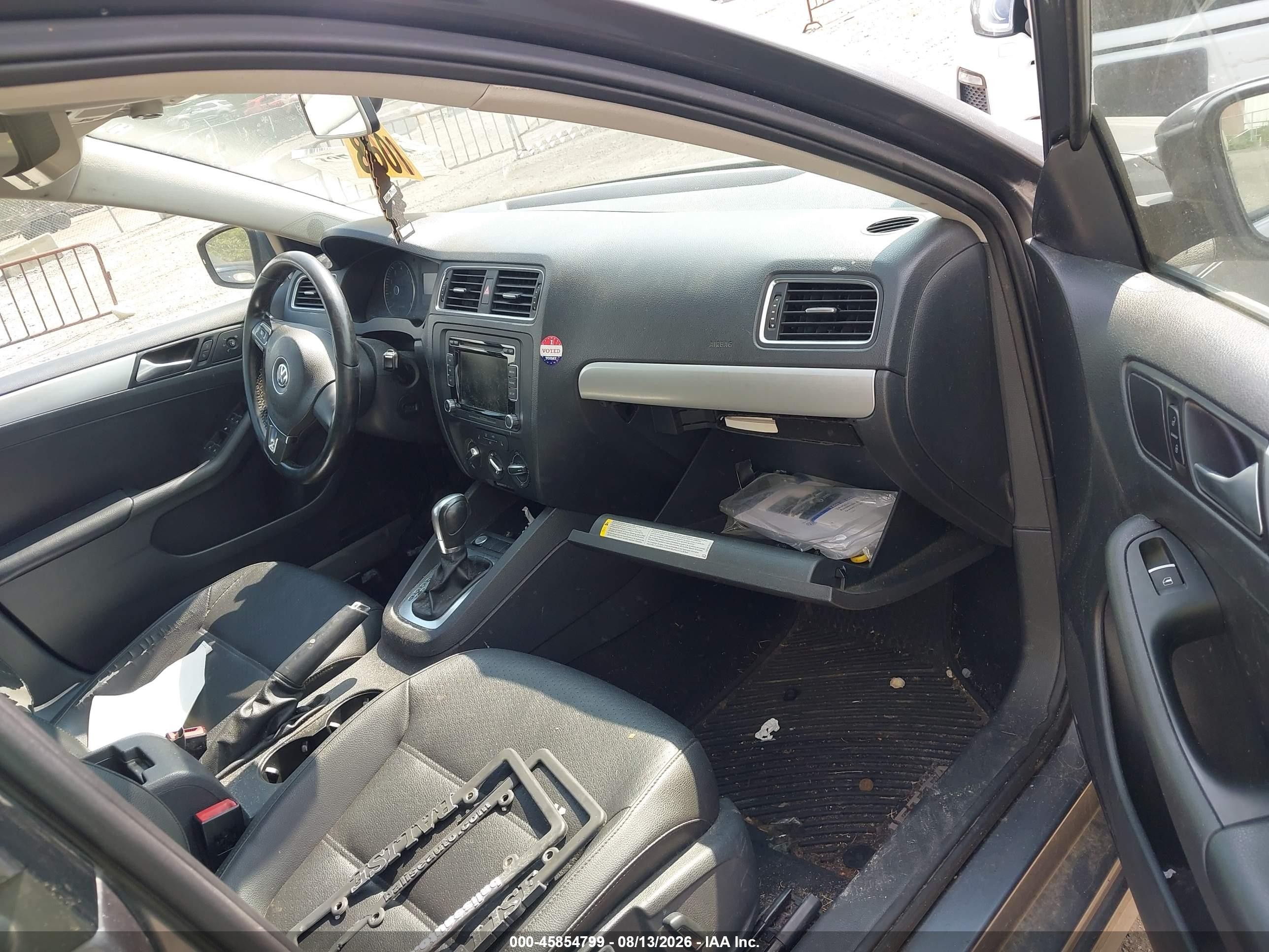 2014 Volkswagen Jetta 1.8t Se Серый vin: 3VWD17AJ6EM277624