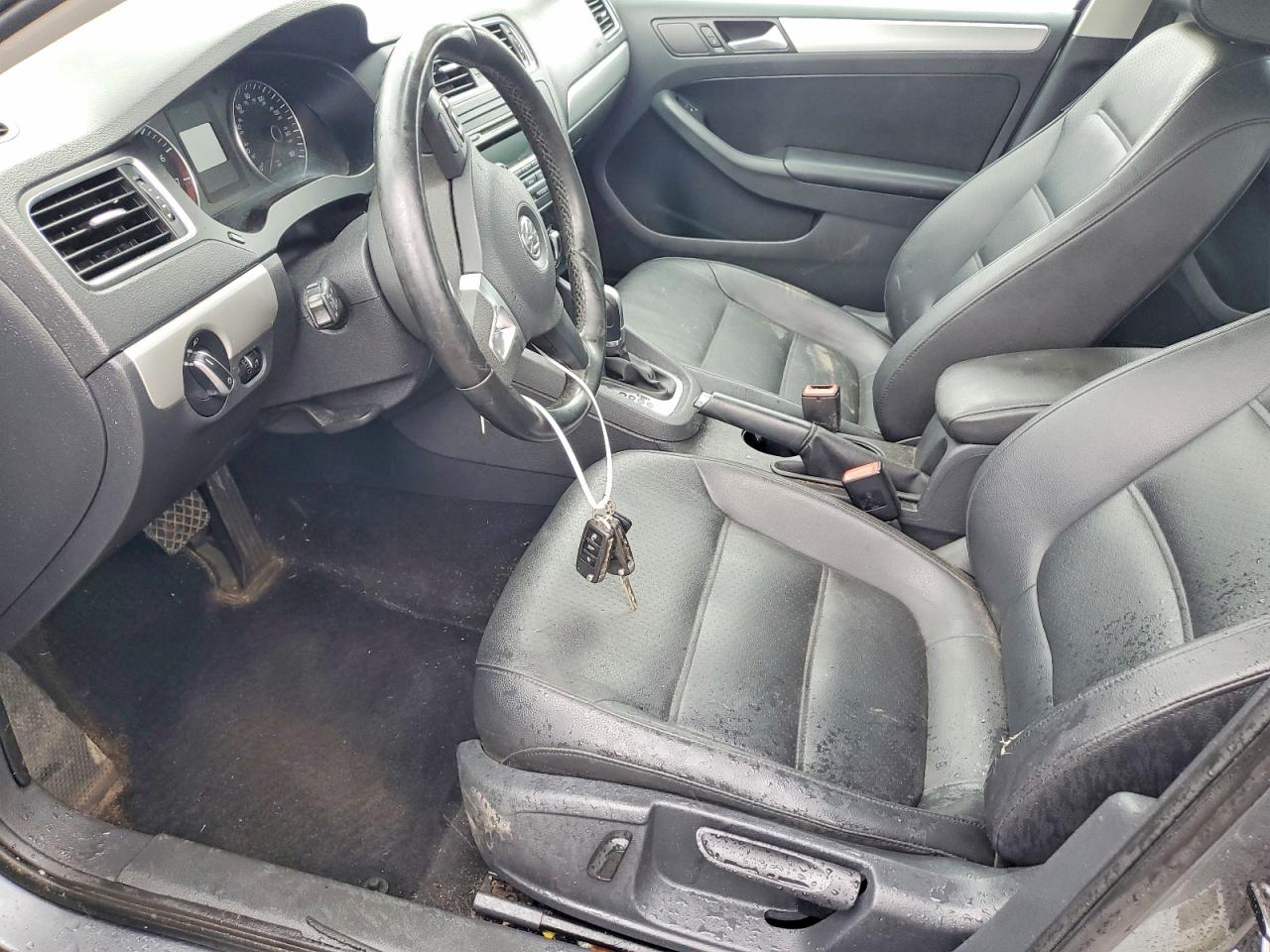 2014 Volkswagen Jetta Se Серебряный vin: 3VWD17AJ6EM279132