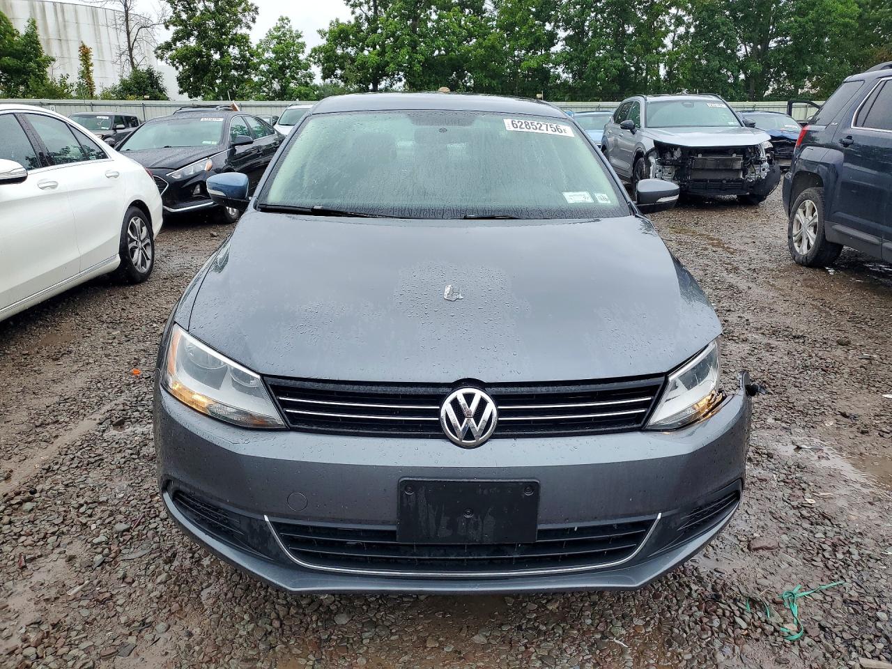 2014 Volkswagen Jetta Se Серебряный vin: 3VWD17AJ6EM279132