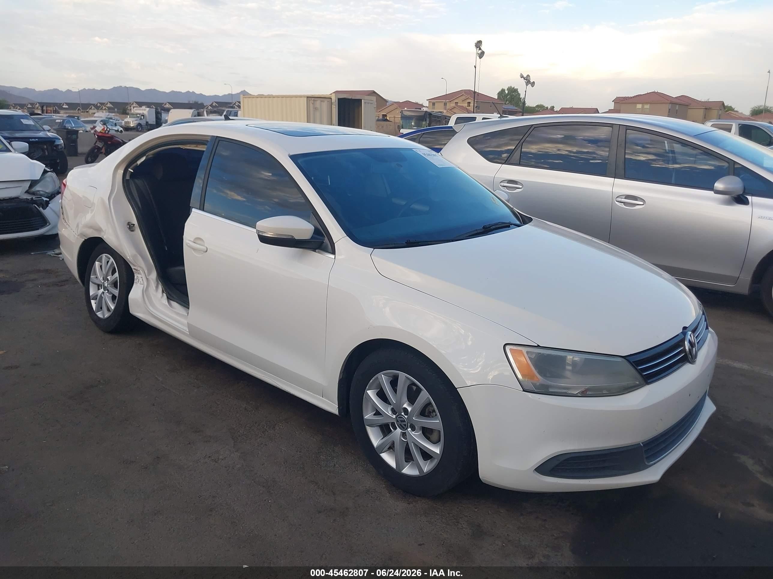 3VWD17AJ6EM390764