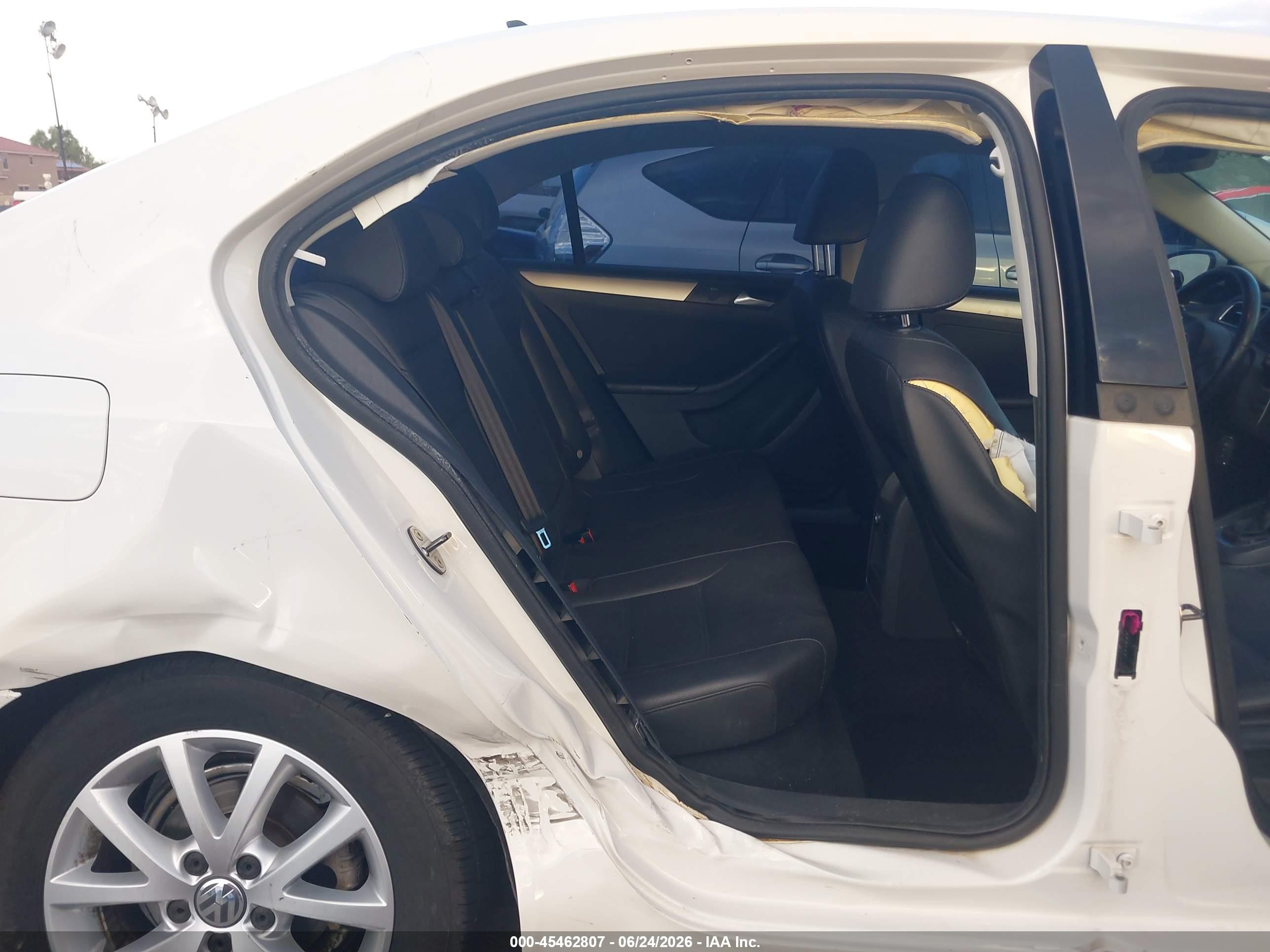 2014 Volkswagen Jetta 1.8t Se Белый vin: 3VWD17AJ6EM390764