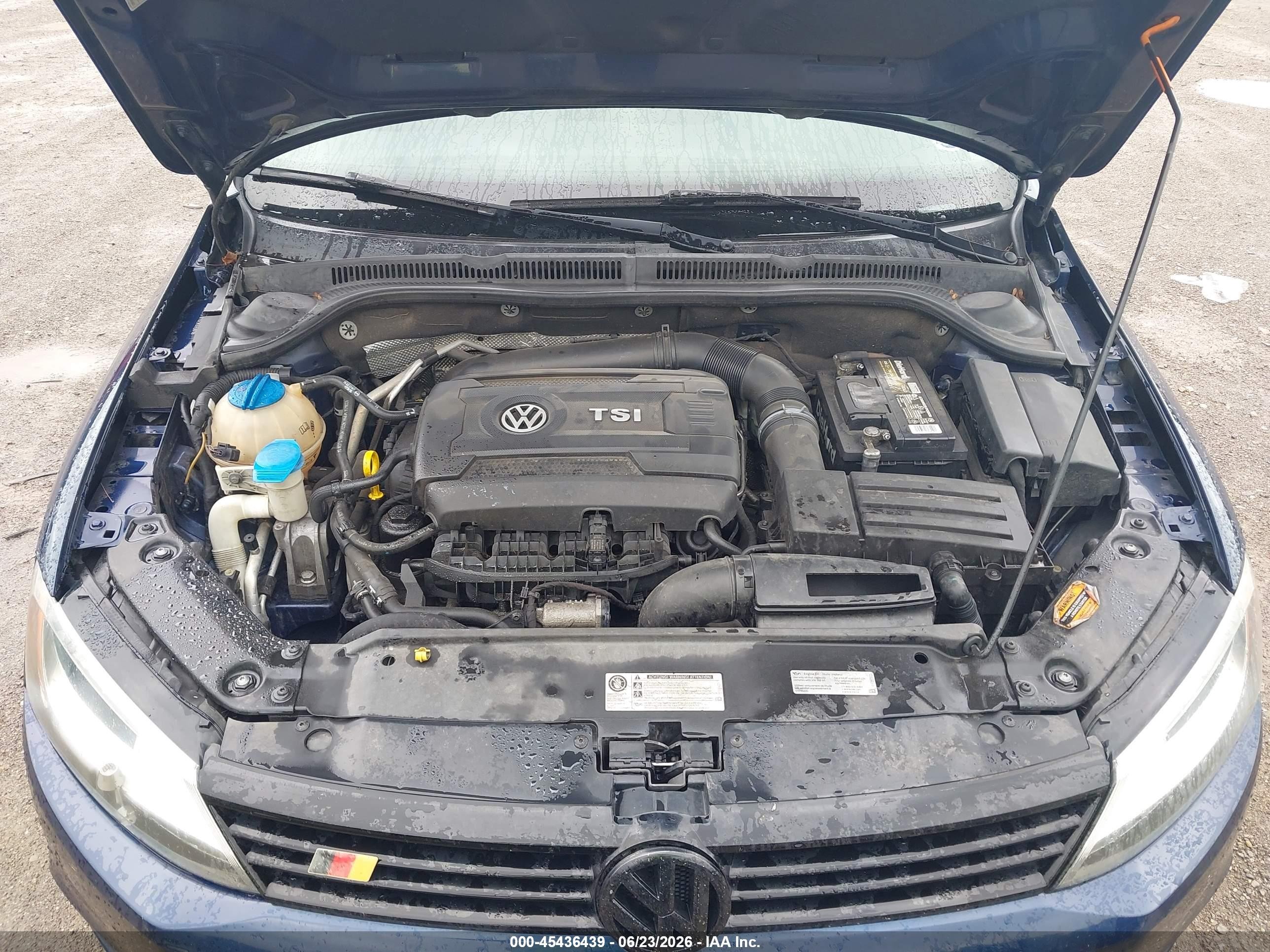 2014 Volkswagen Jetta 1.8t Se Blue vin: 3VWD17AJ6EM395916