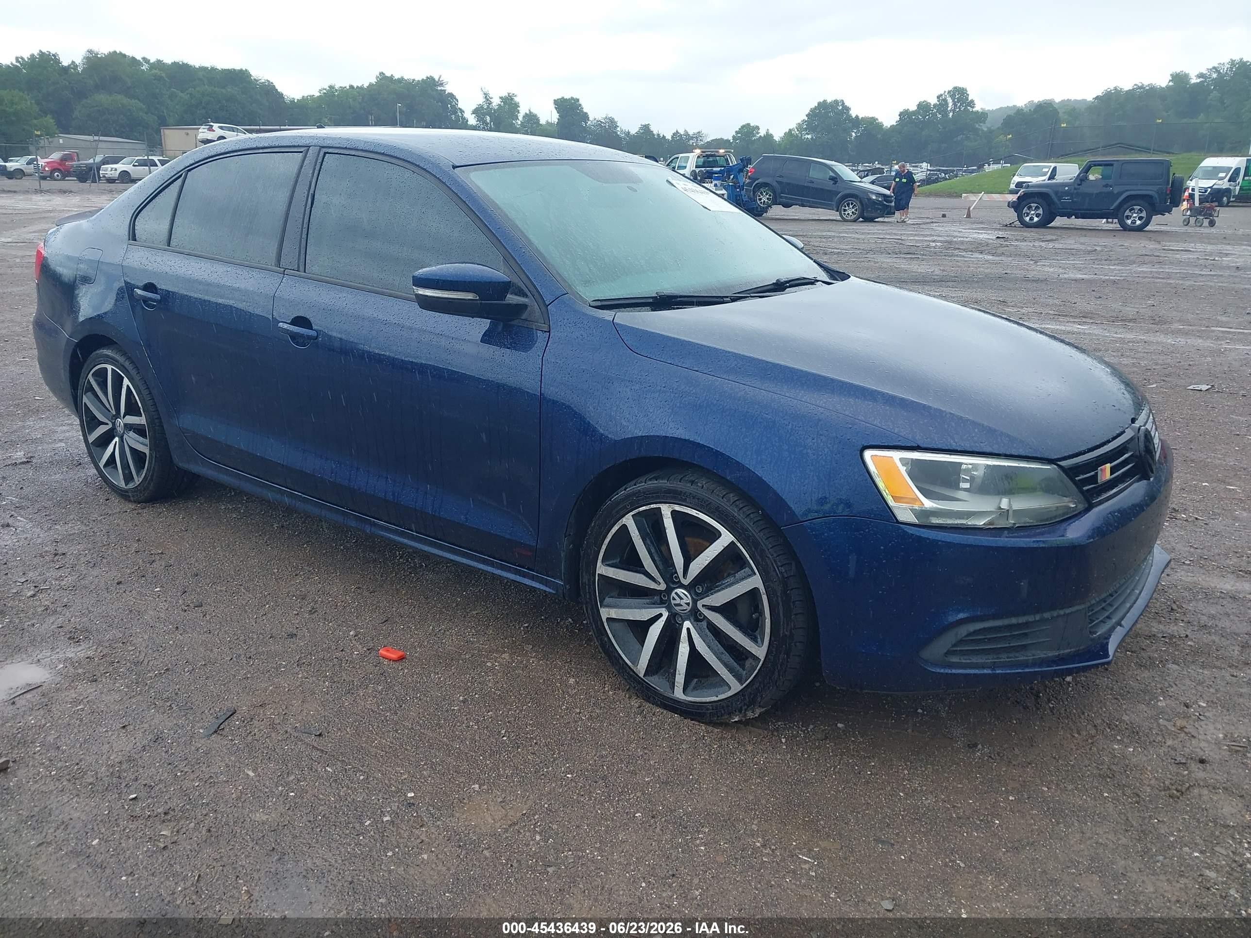 2014 Volkswagen Jetta 1.8t Se Blue vin: 3VWD17AJ6EM395916