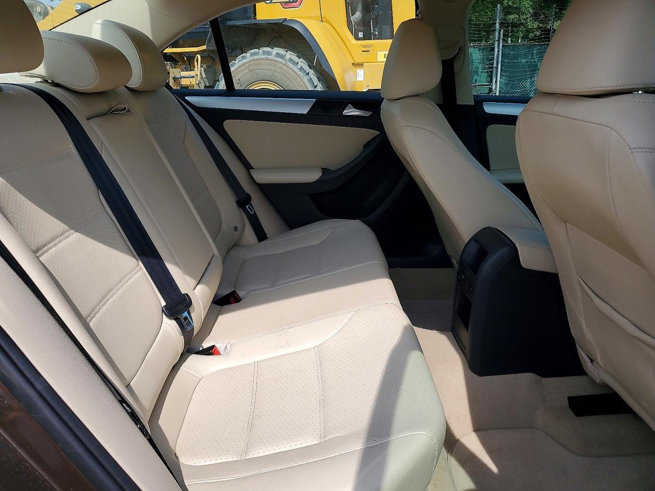 2014 Volkswagen Jetta Se Brown vin: 3VWD17AJ6EM399609