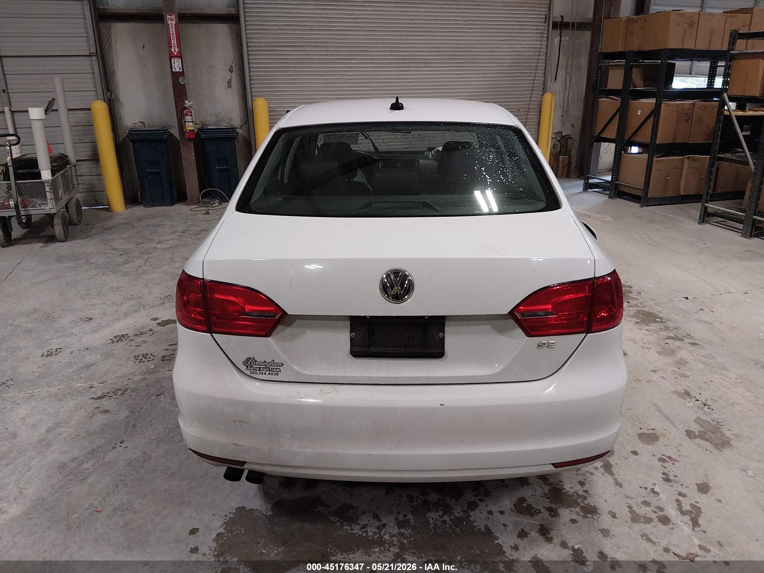 2014 Volkswagen Jetta 1.8t Se Белый vin: 3VWD17AJ6EM413556