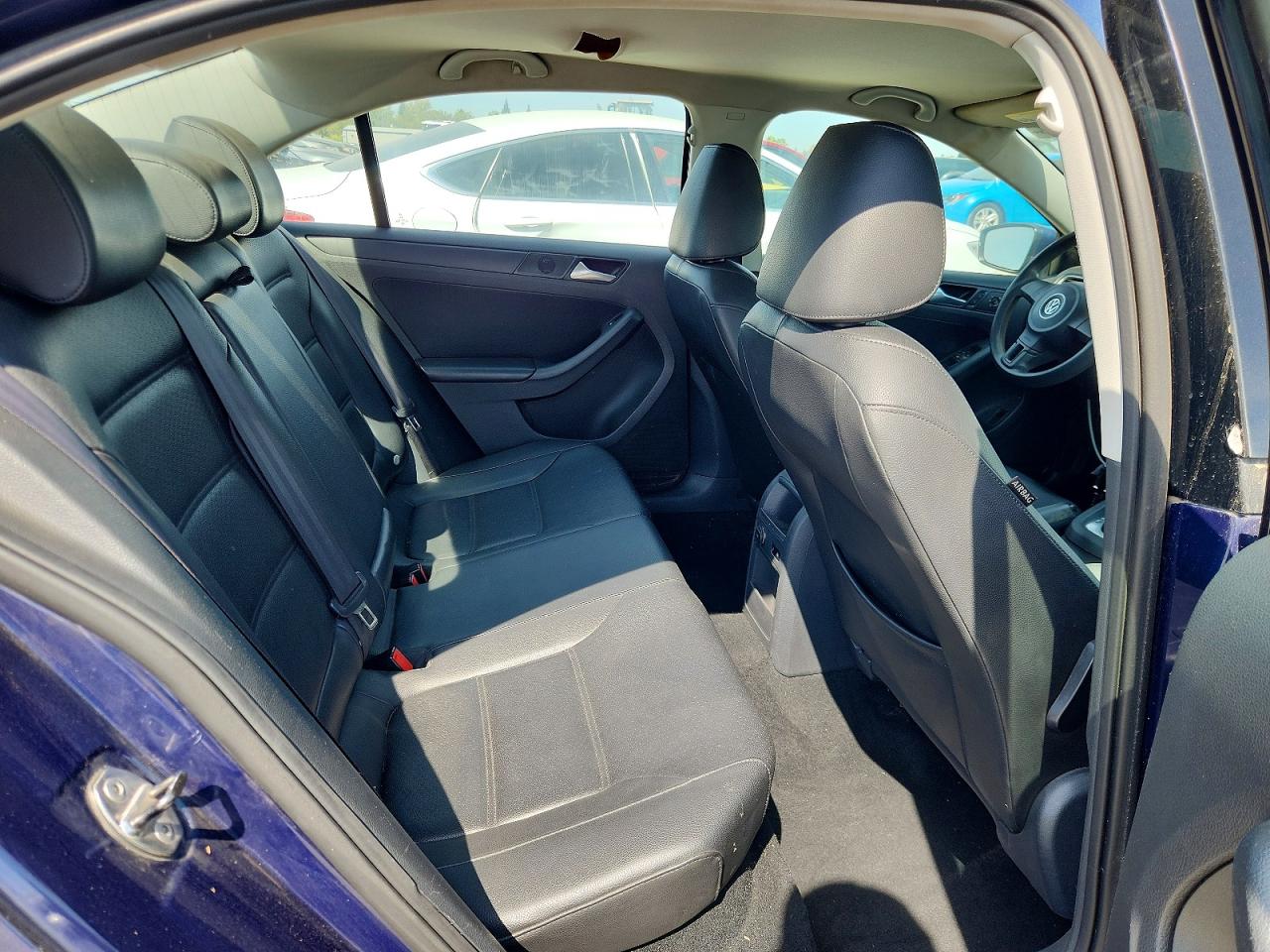 2014 Volkswagen Jetta Se Blue vin: 3VWD17AJ6EM417915