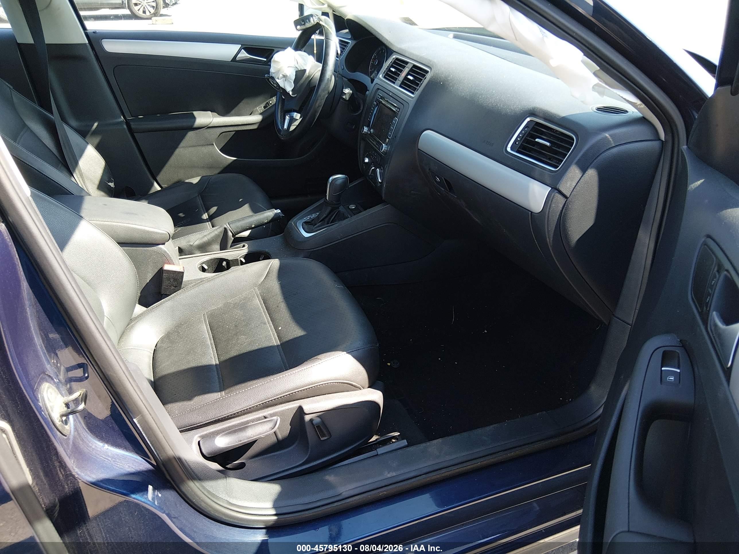 2014 Volkswagen Jetta 1.8t Se Синий vin: 3VWD17AJ7EM209381
