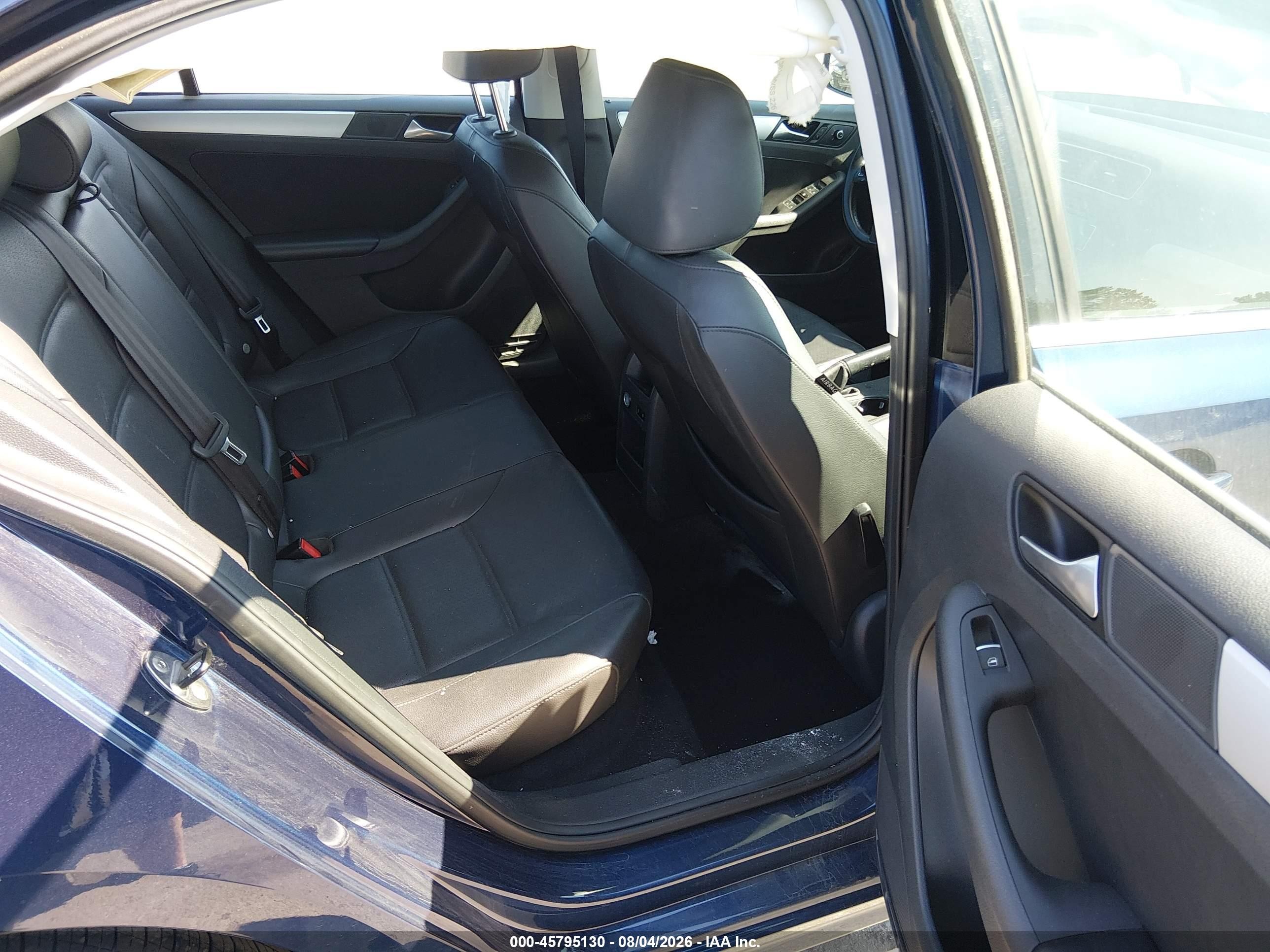 2014 Volkswagen Jetta 1.8t Se Синий vin: 3VWD17AJ7EM209381