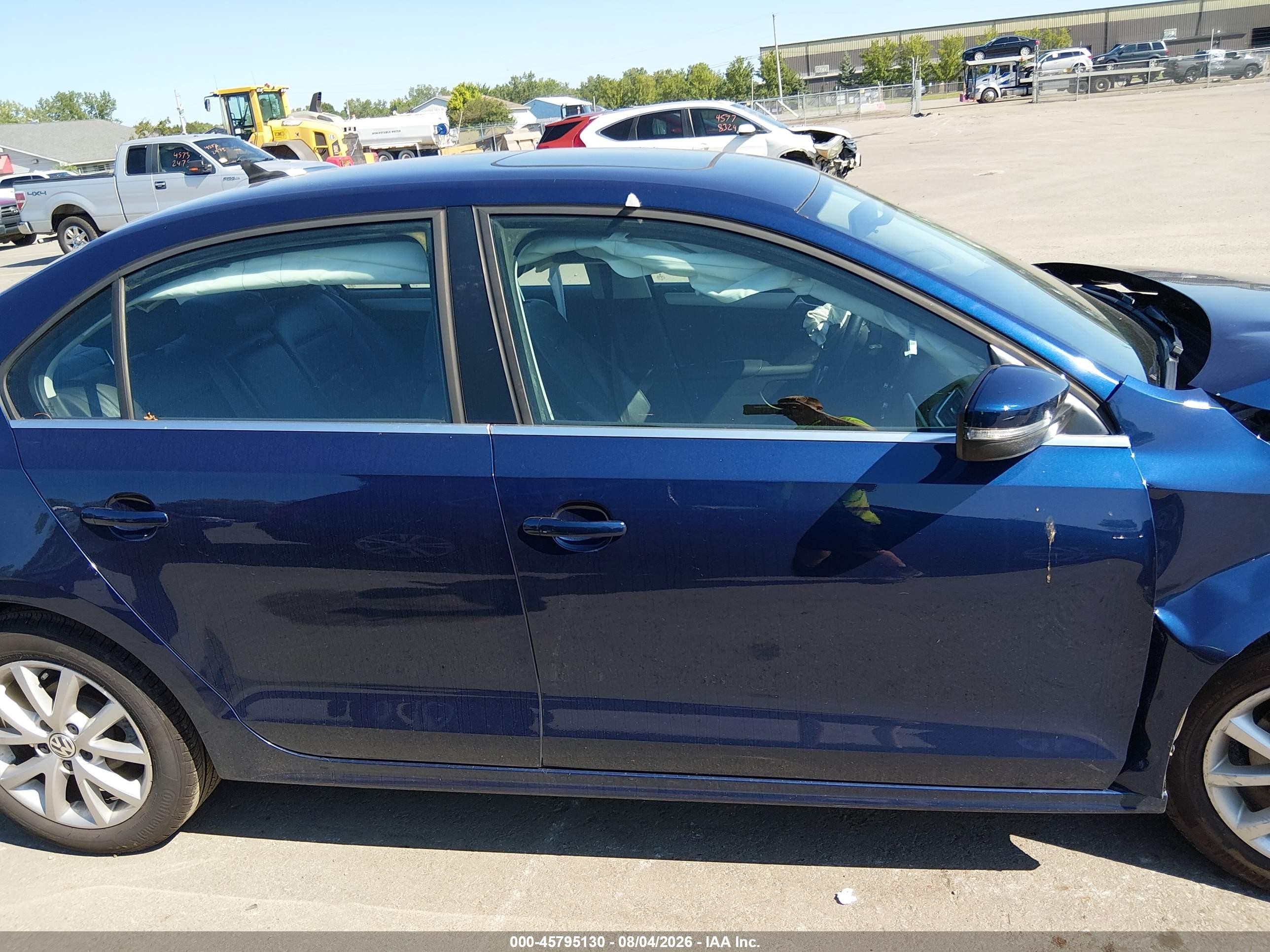 2014 Volkswagen Jetta 1.8t Se Синий vin: 3VWD17AJ7EM209381