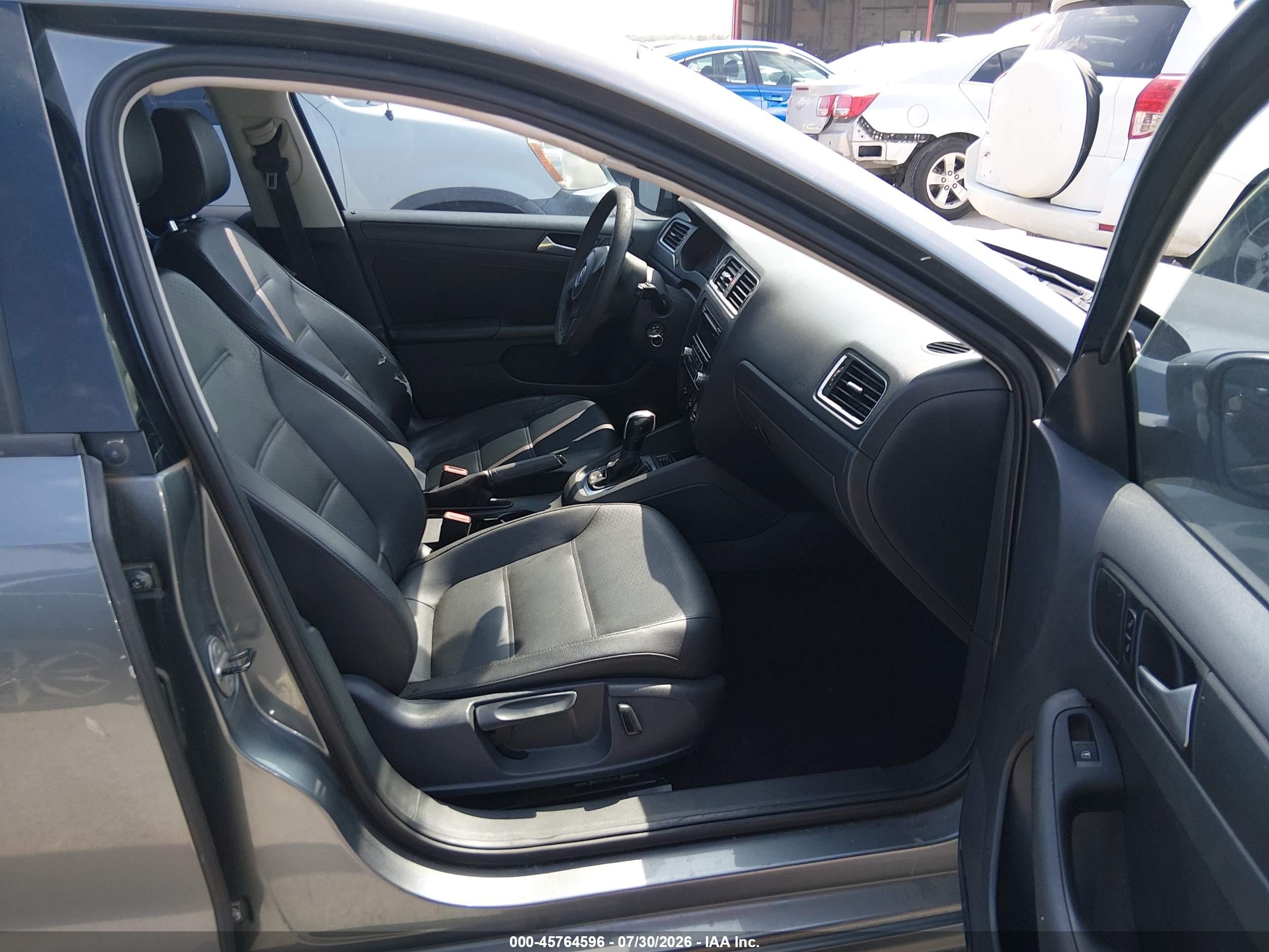 2014 Volkswagen Jetta 1.8t Se Серый vin: 3VWD17AJ7EM227976